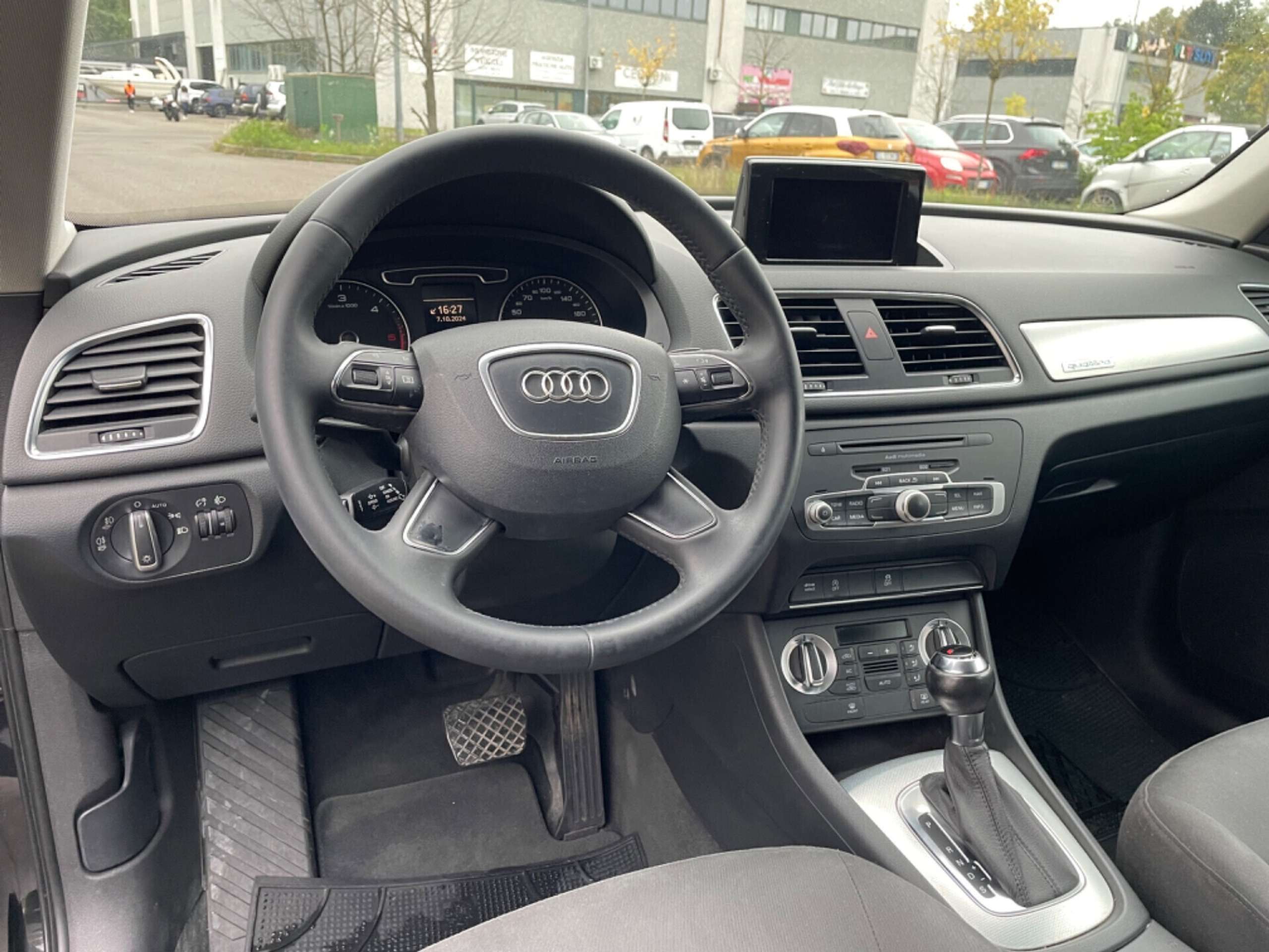 Audi - Q3