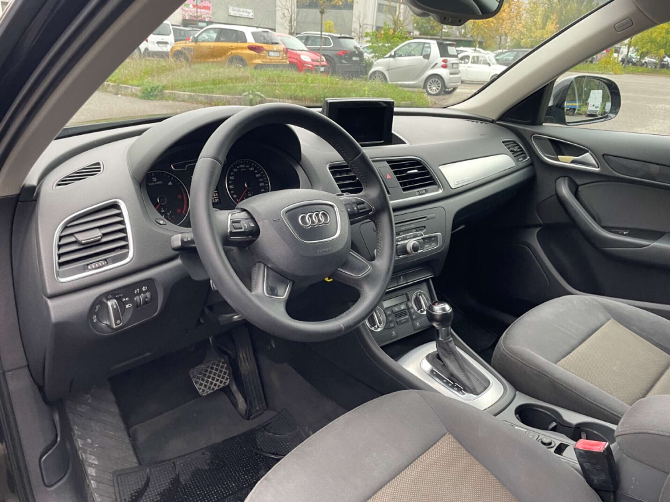 Audi - Q3