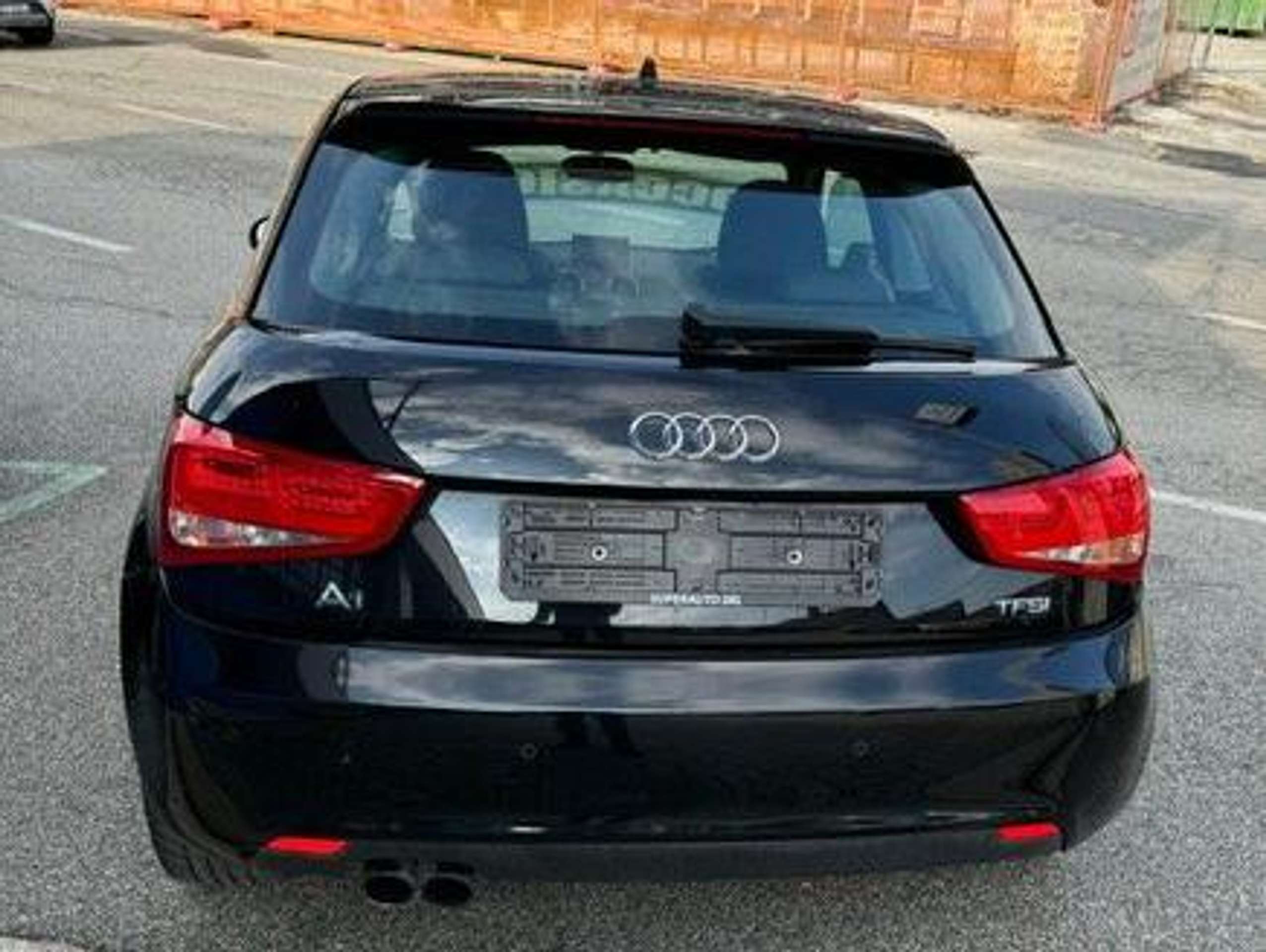 Audi - A1