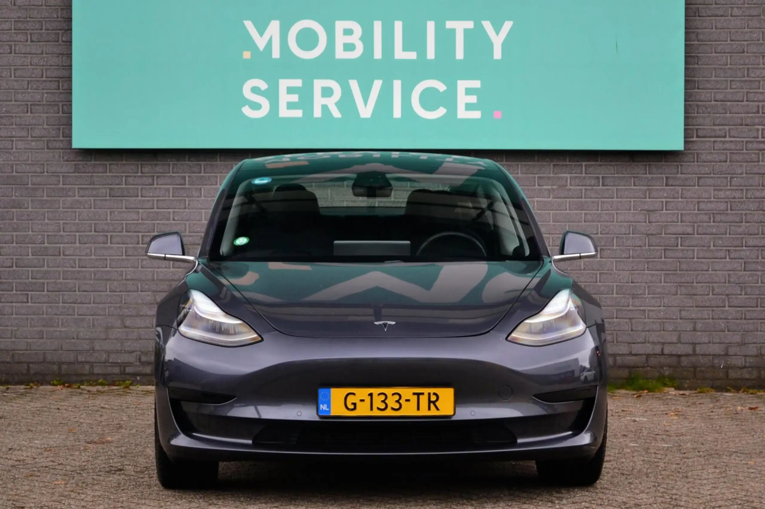 Tesla - Model 3