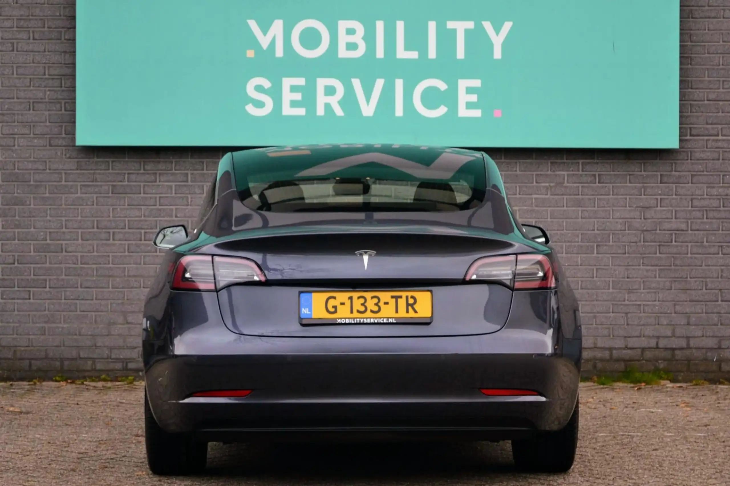 Tesla - Model 3