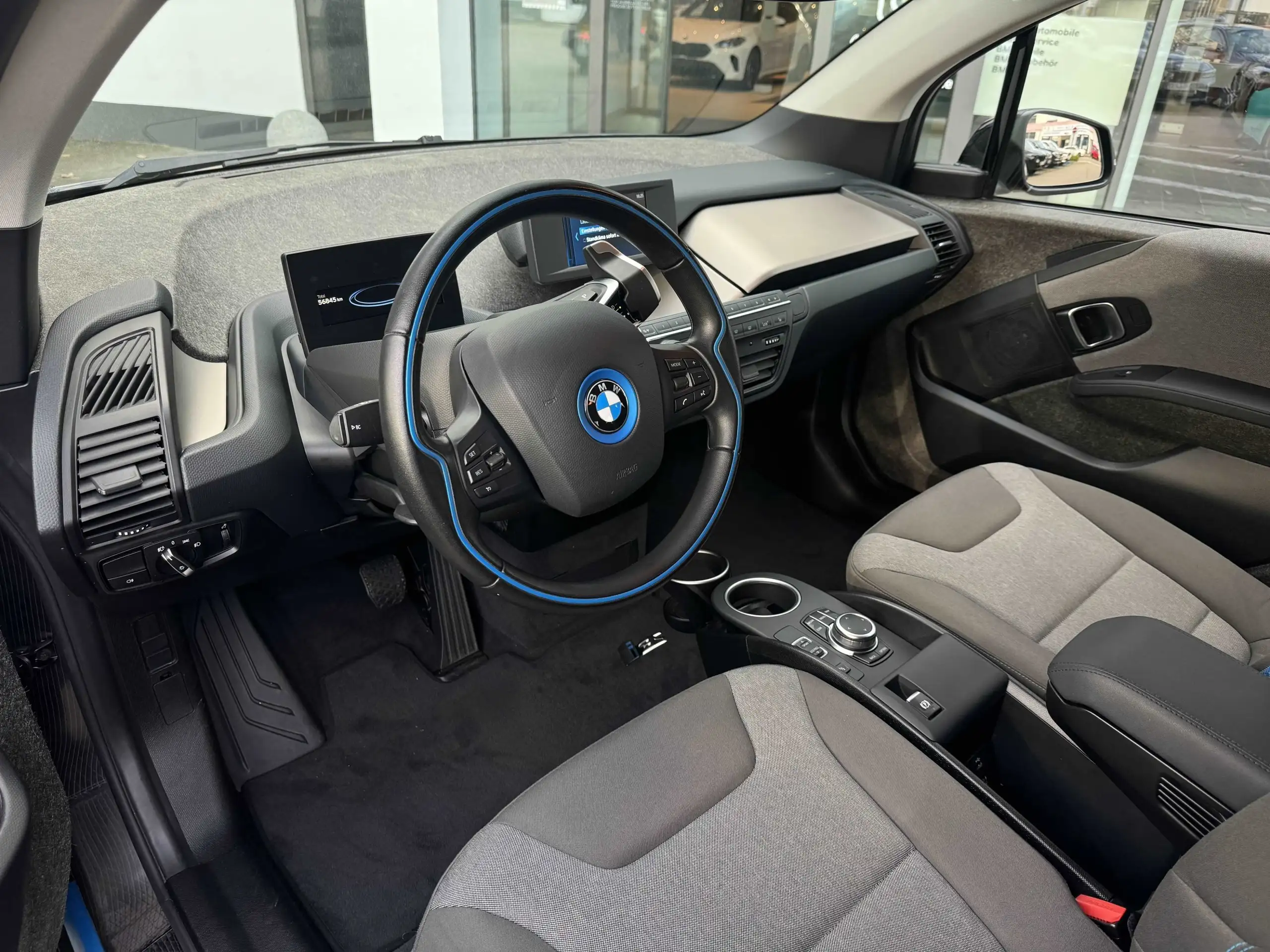 BMW - i3