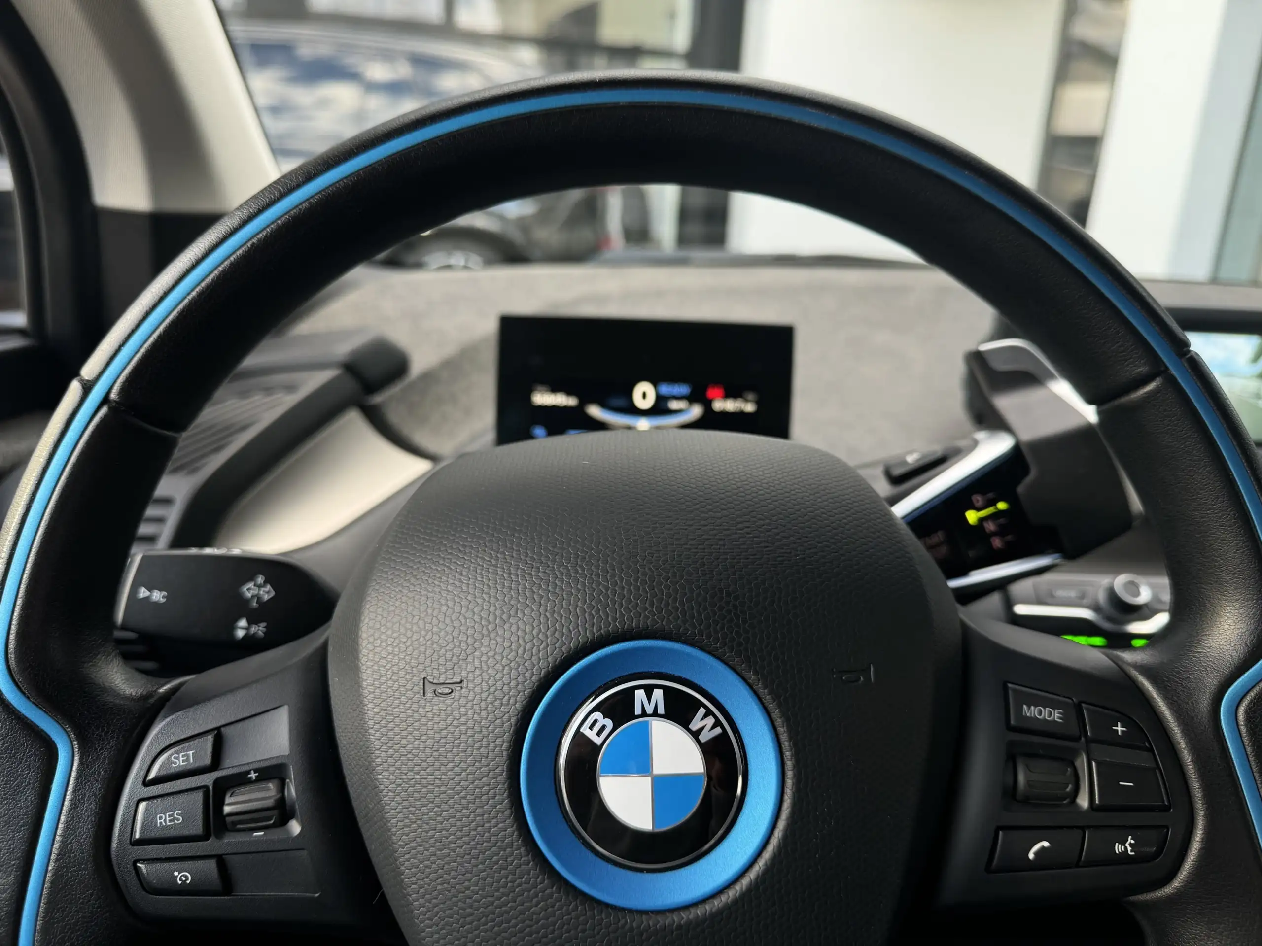 BMW - i3