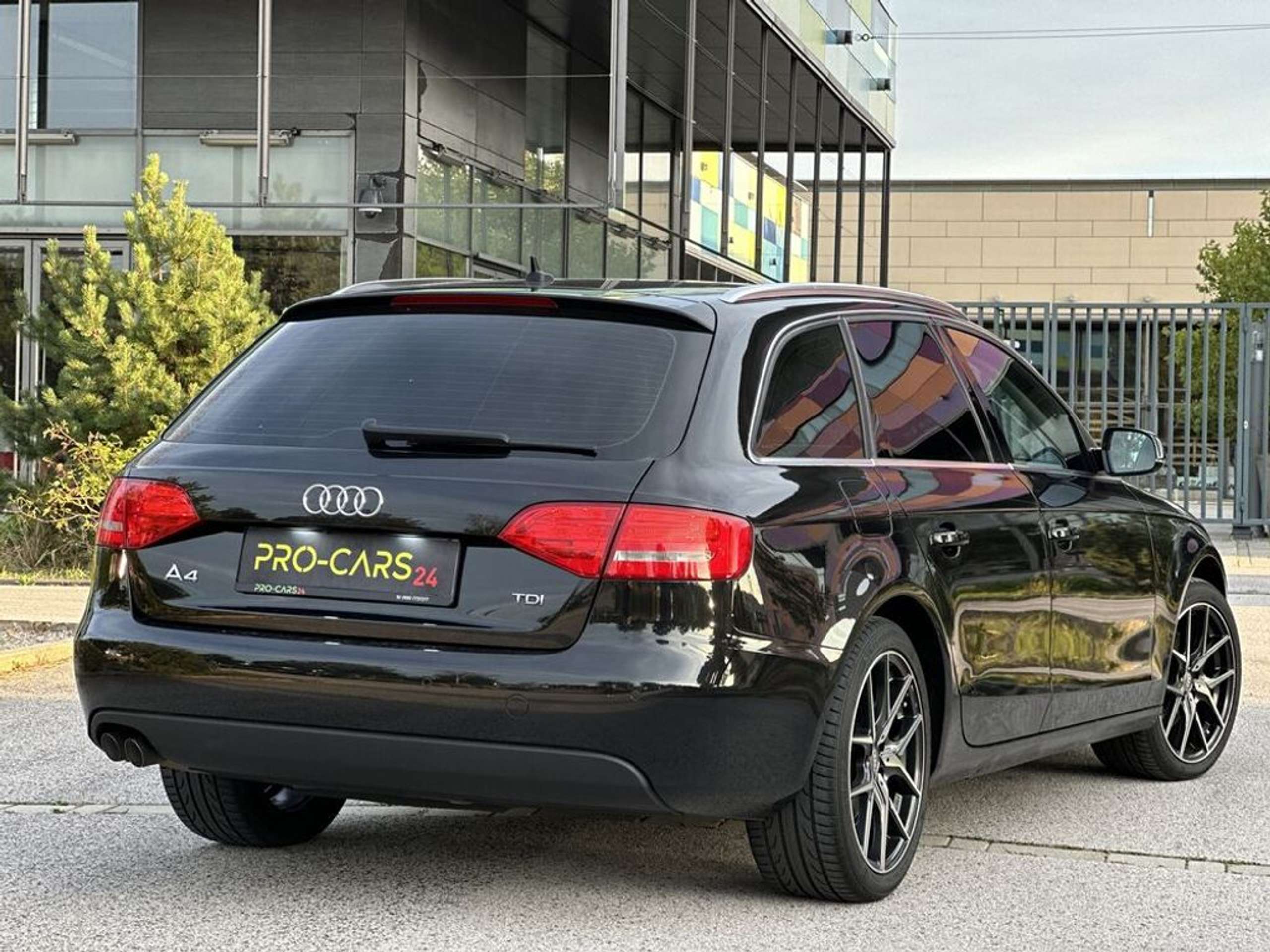 Audi - A4