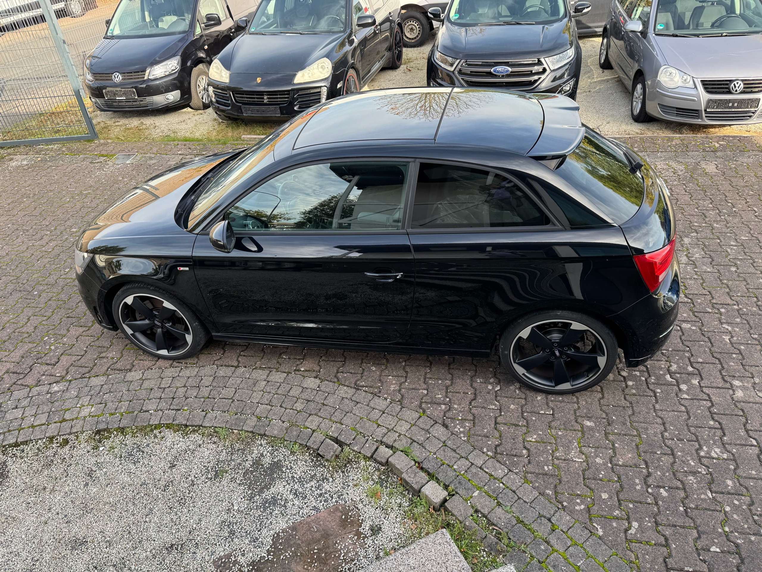 Audi - A1