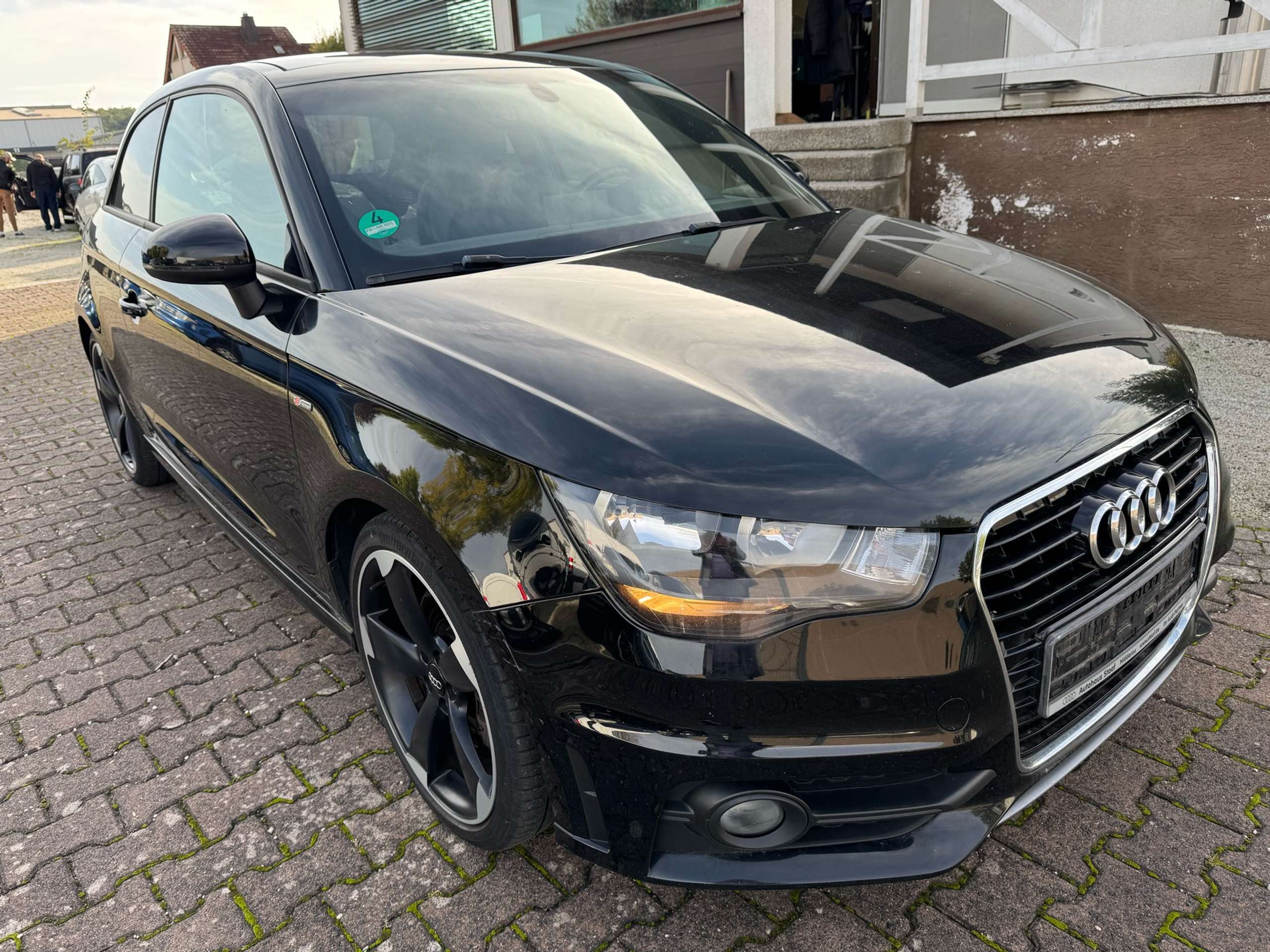 Audi - A1