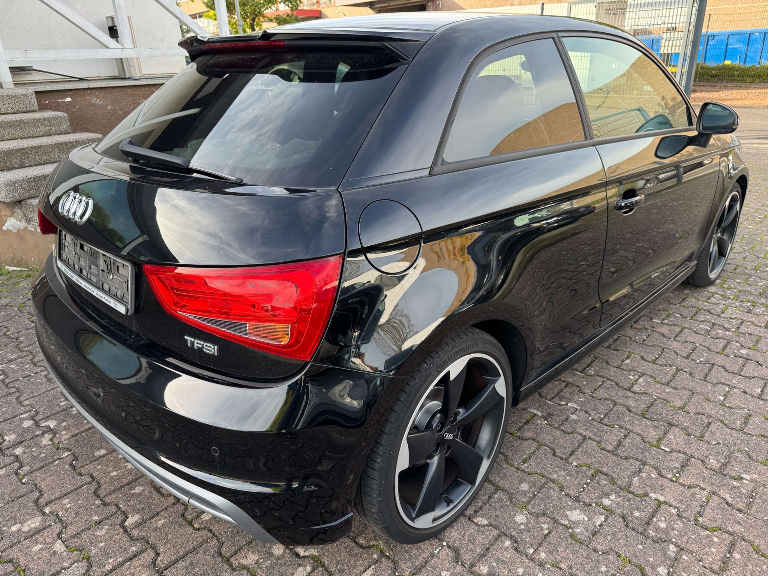 Audi - A1