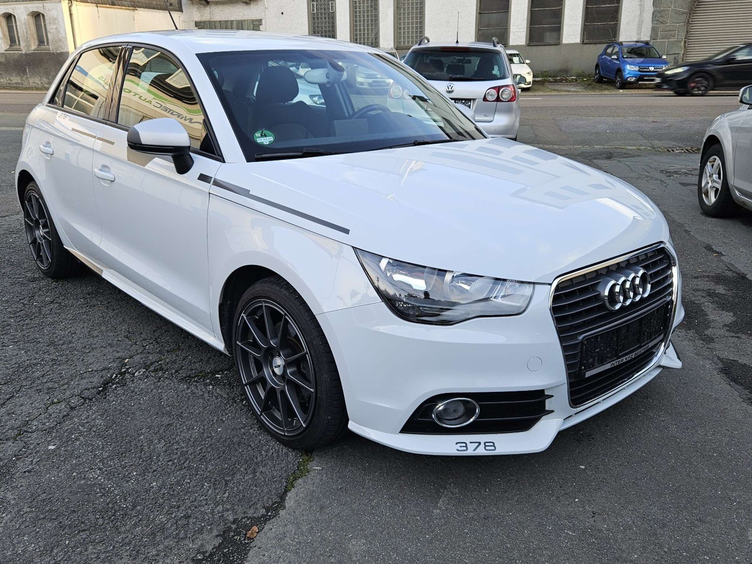 Audi - A1