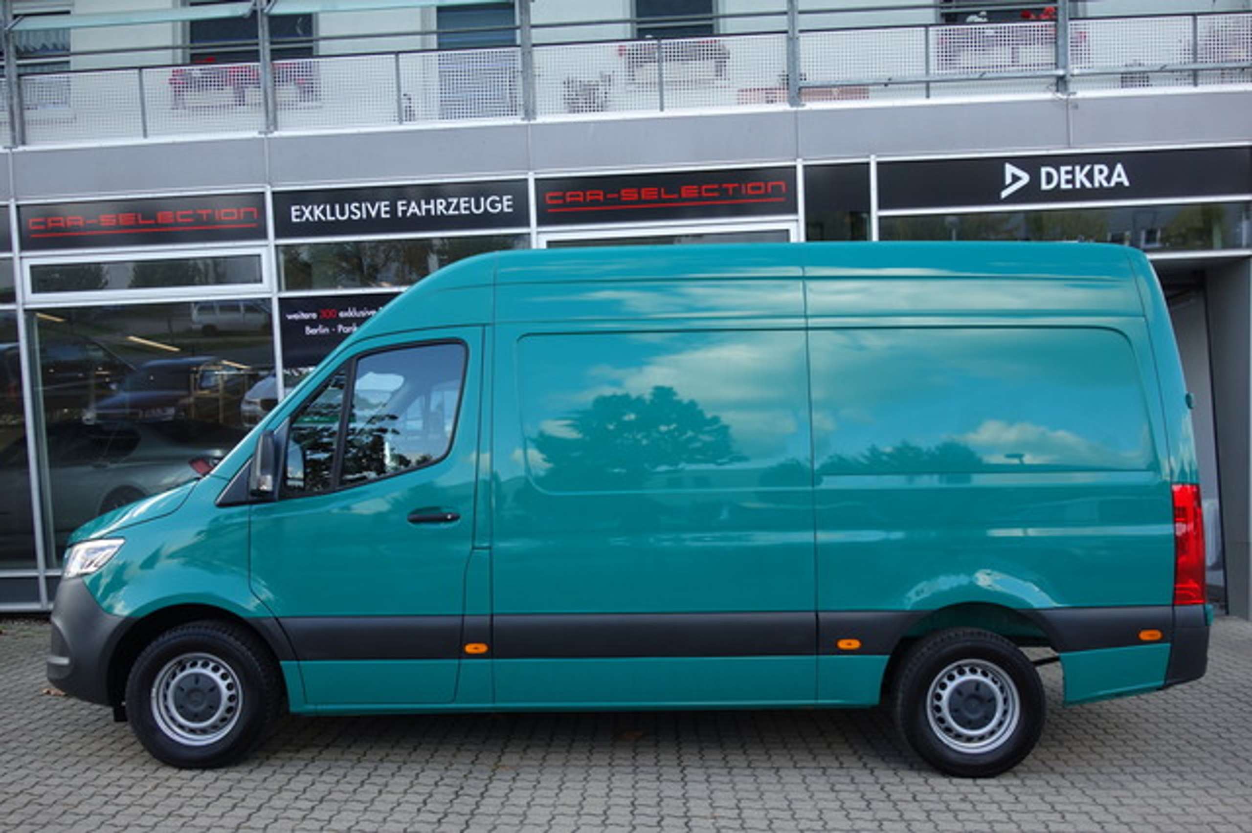 Mercedes-Benz - Sprinter