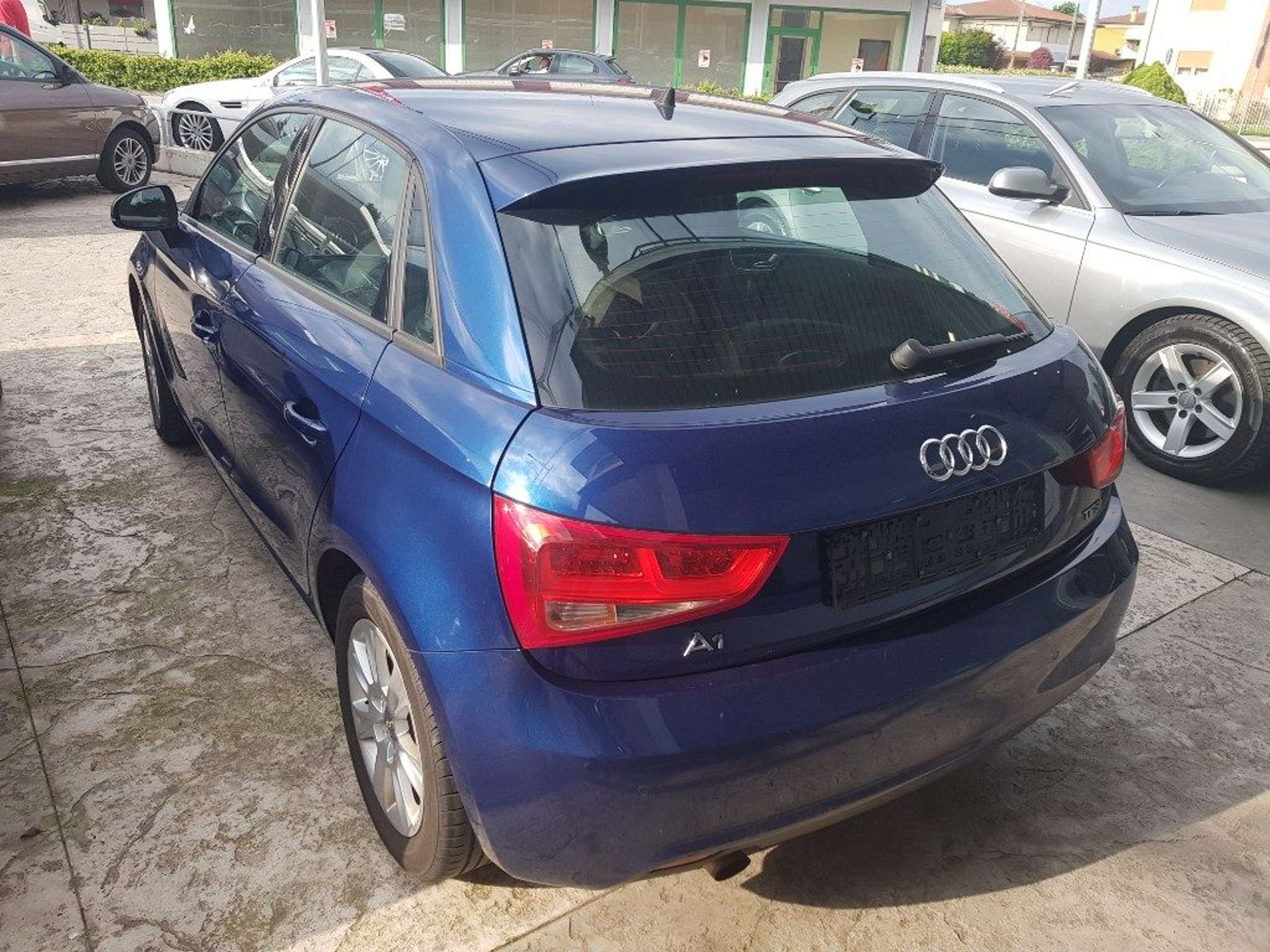 Audi - A1