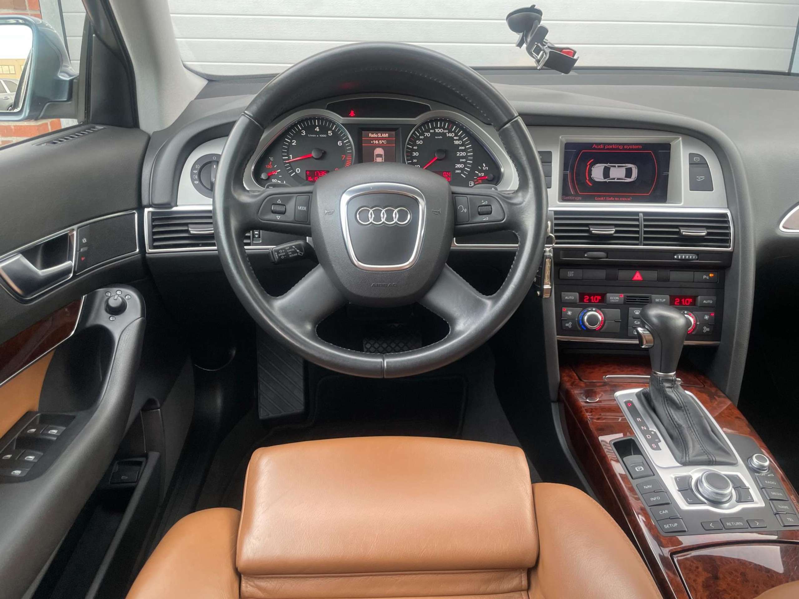 Audi - A6