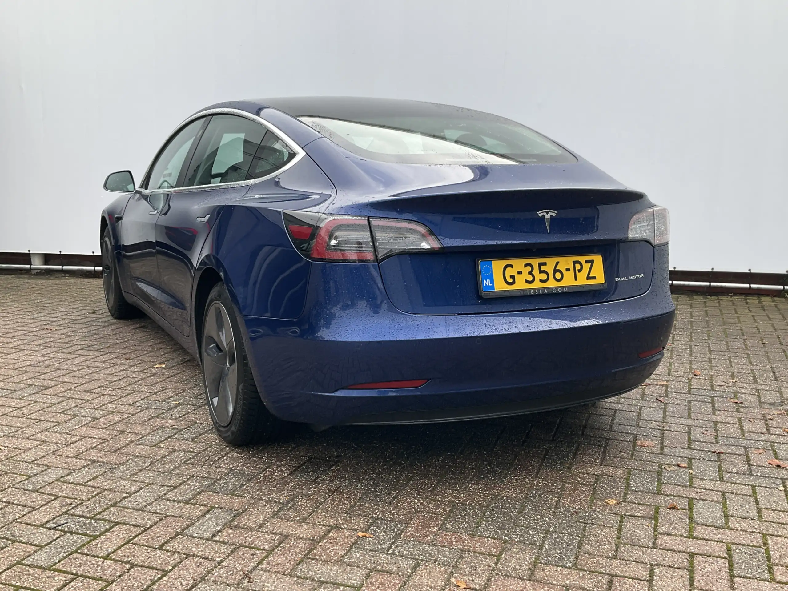 Tesla - Model 3