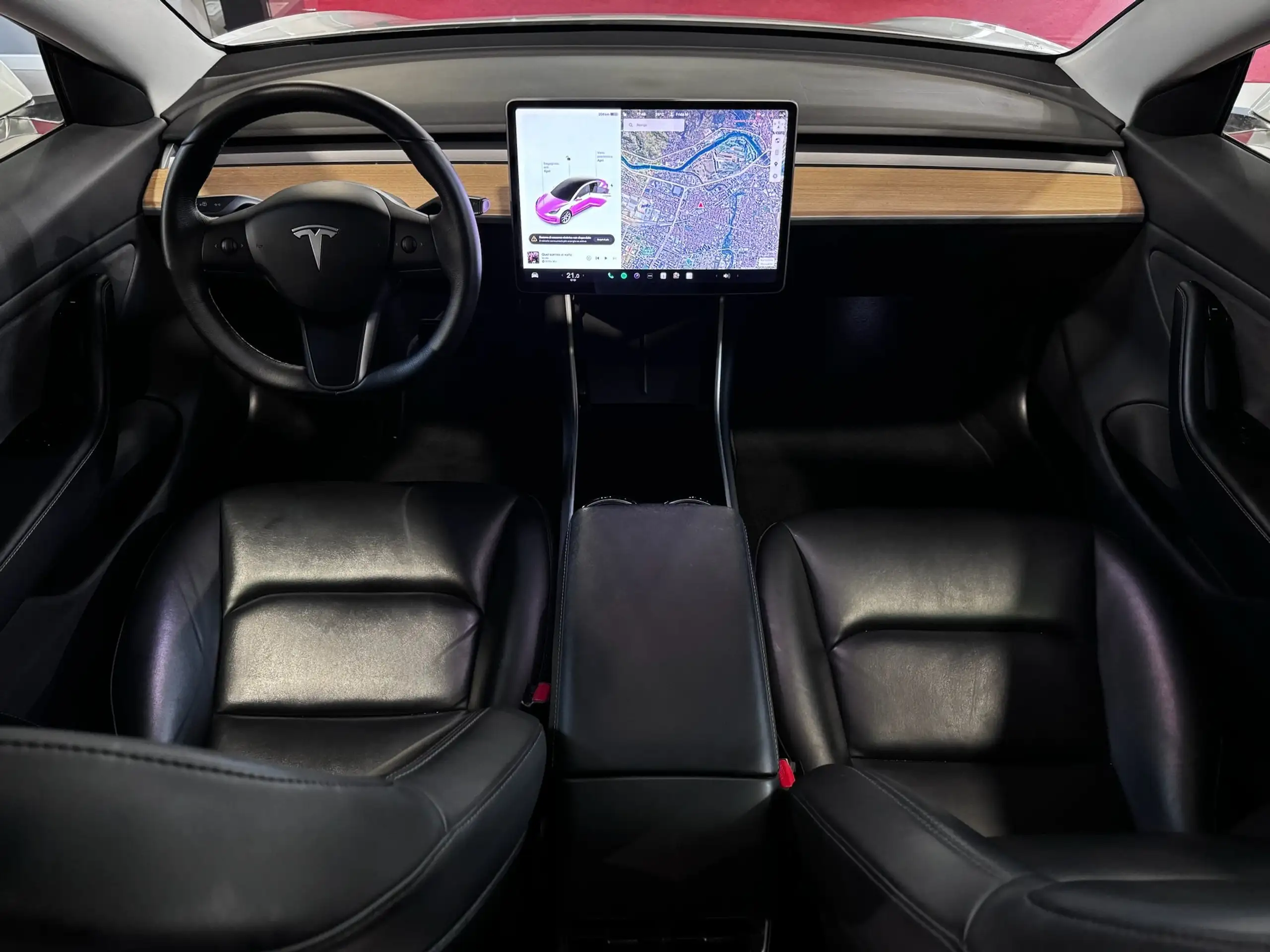 Tesla - Model 3