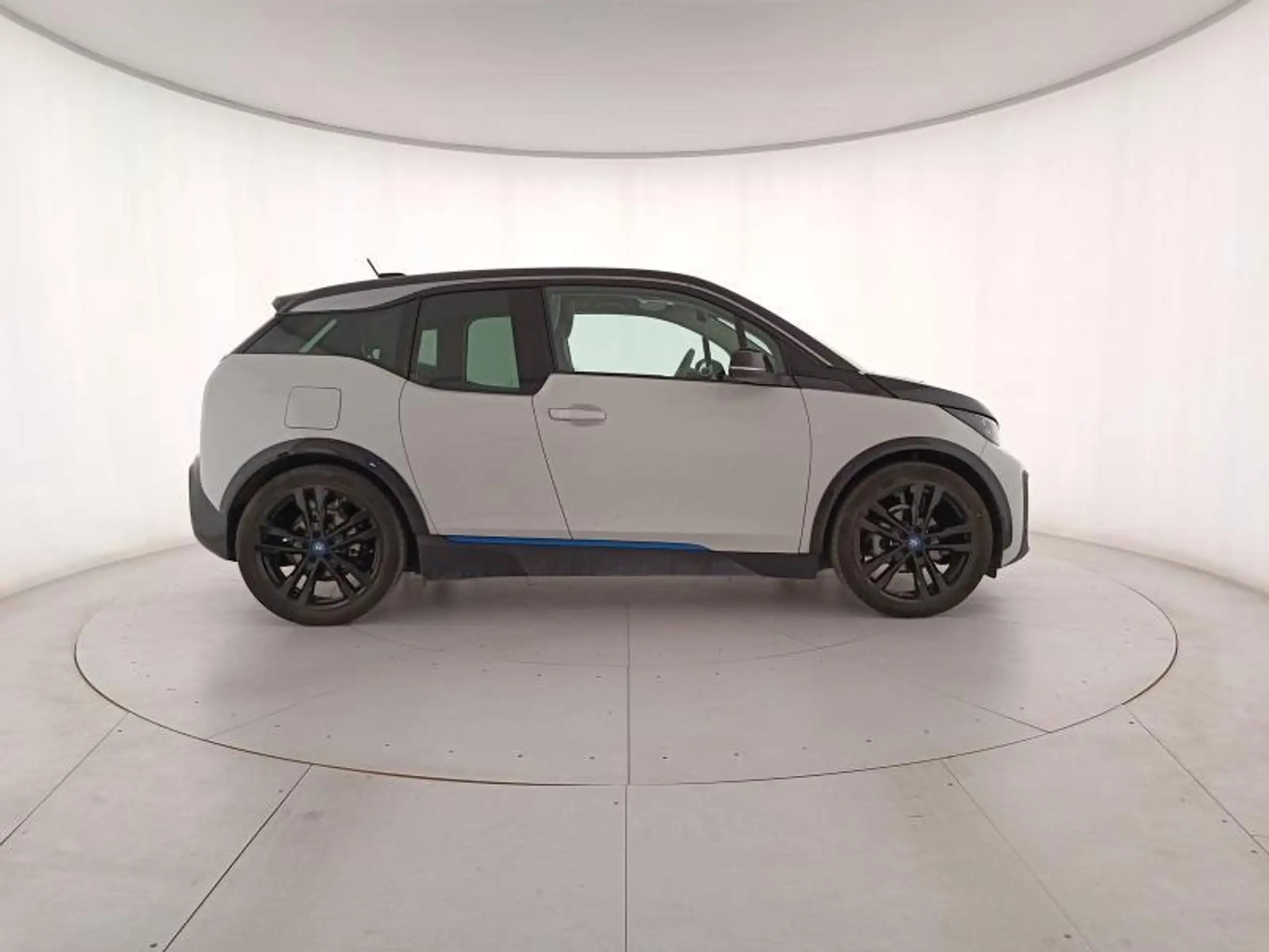 BMW - i3