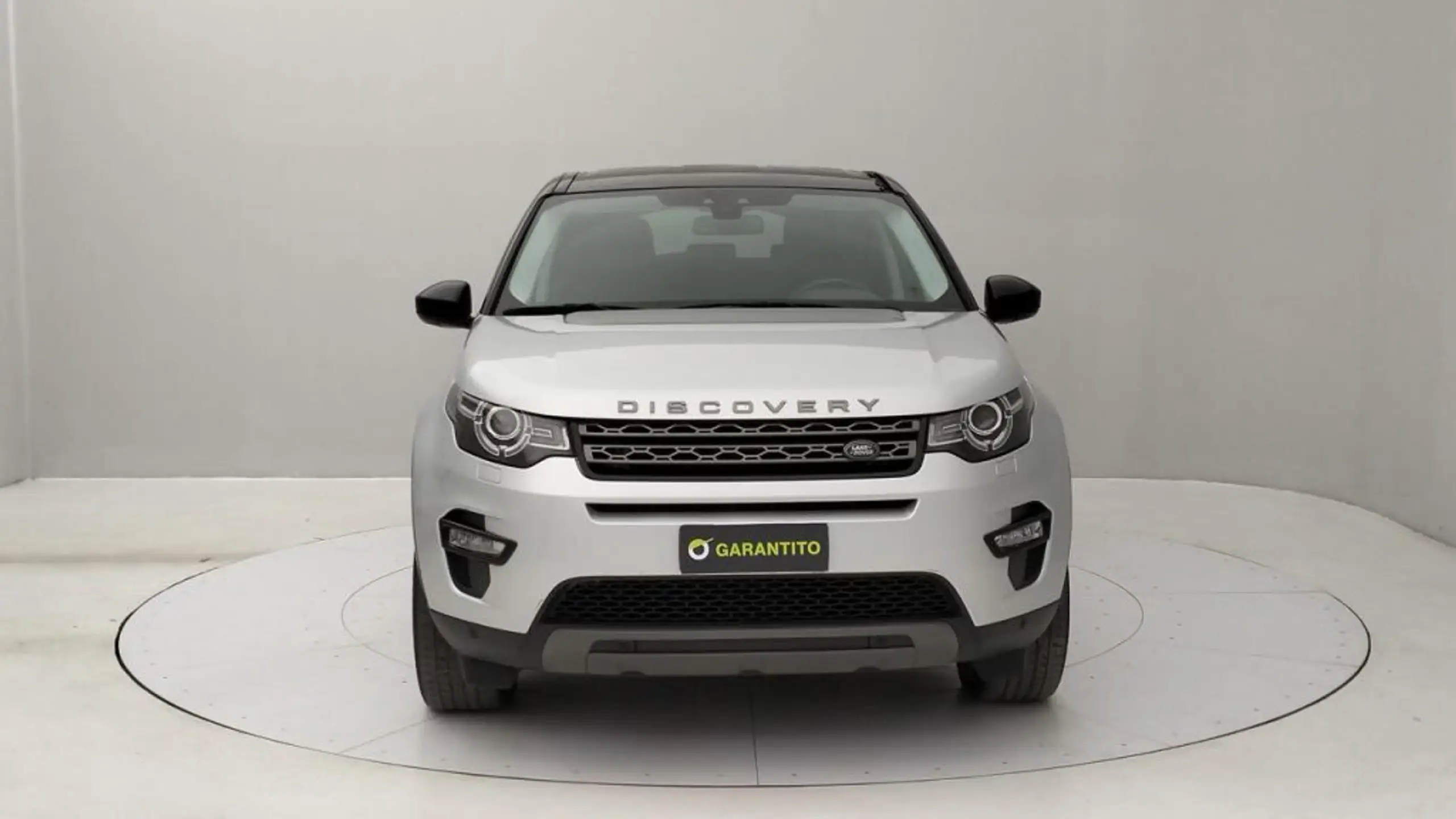 Land Rover - Discovery Sport