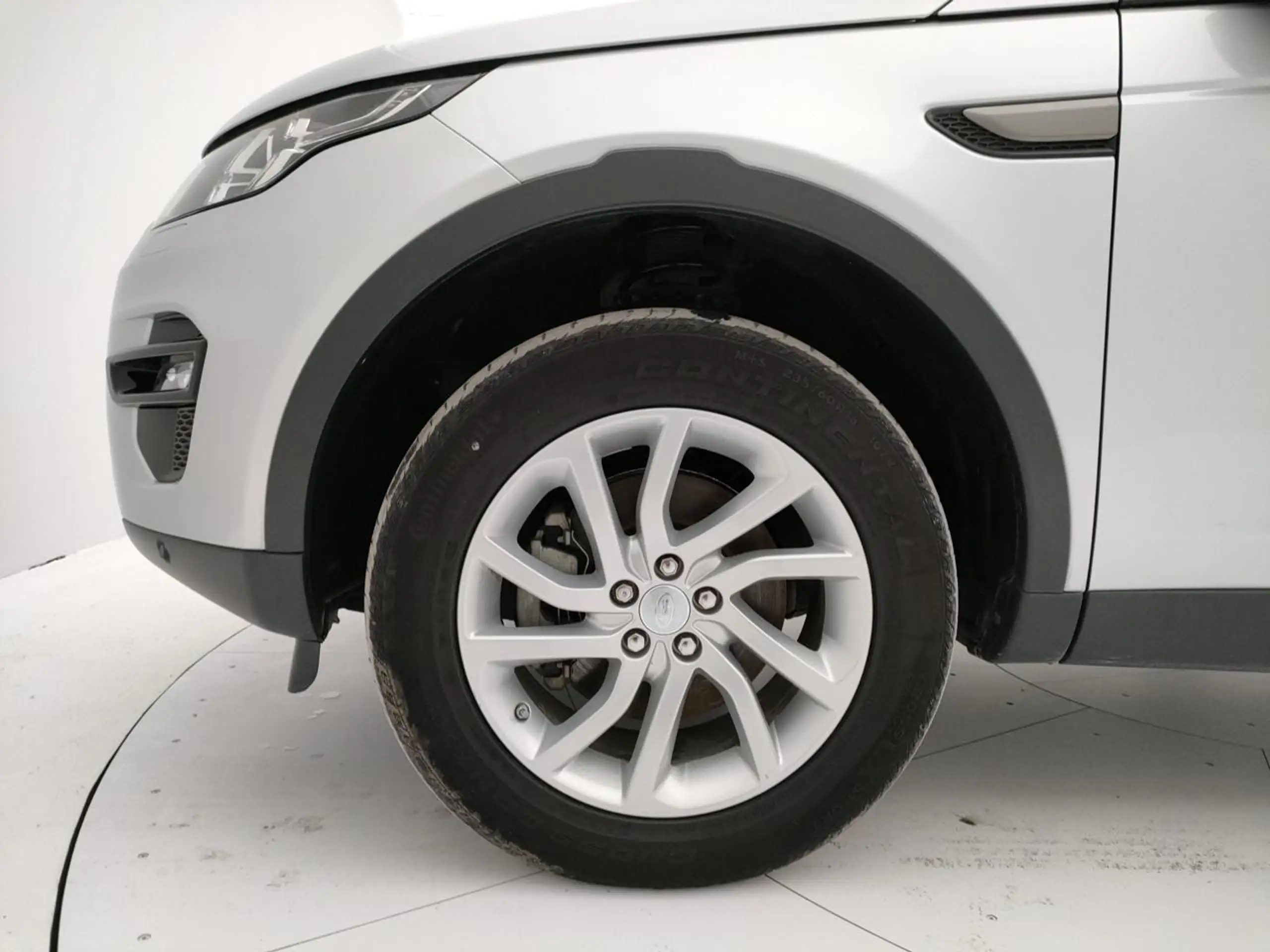 Land Rover - Discovery Sport