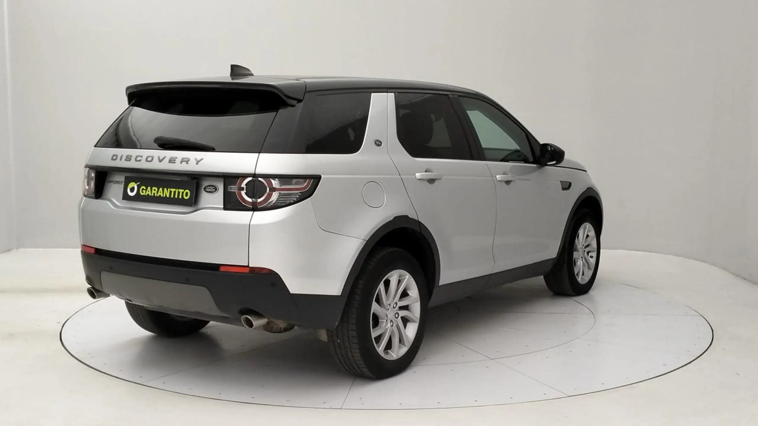 Land Rover - Discovery Sport