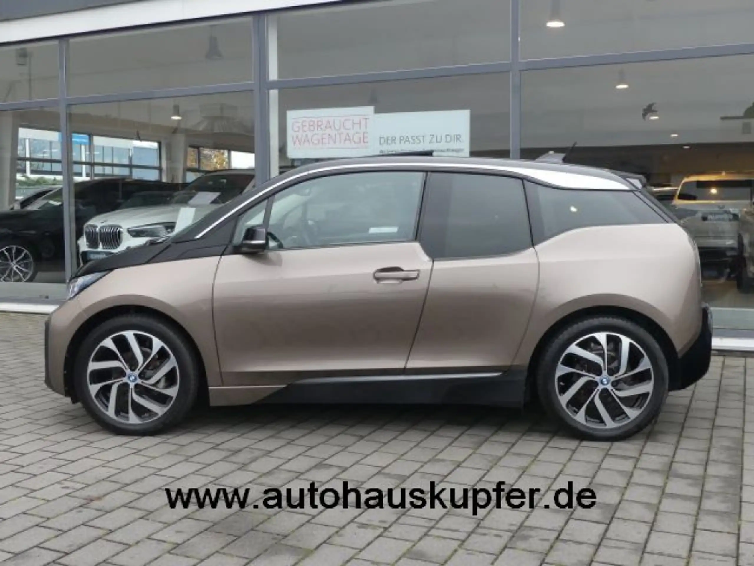 BMW - i3