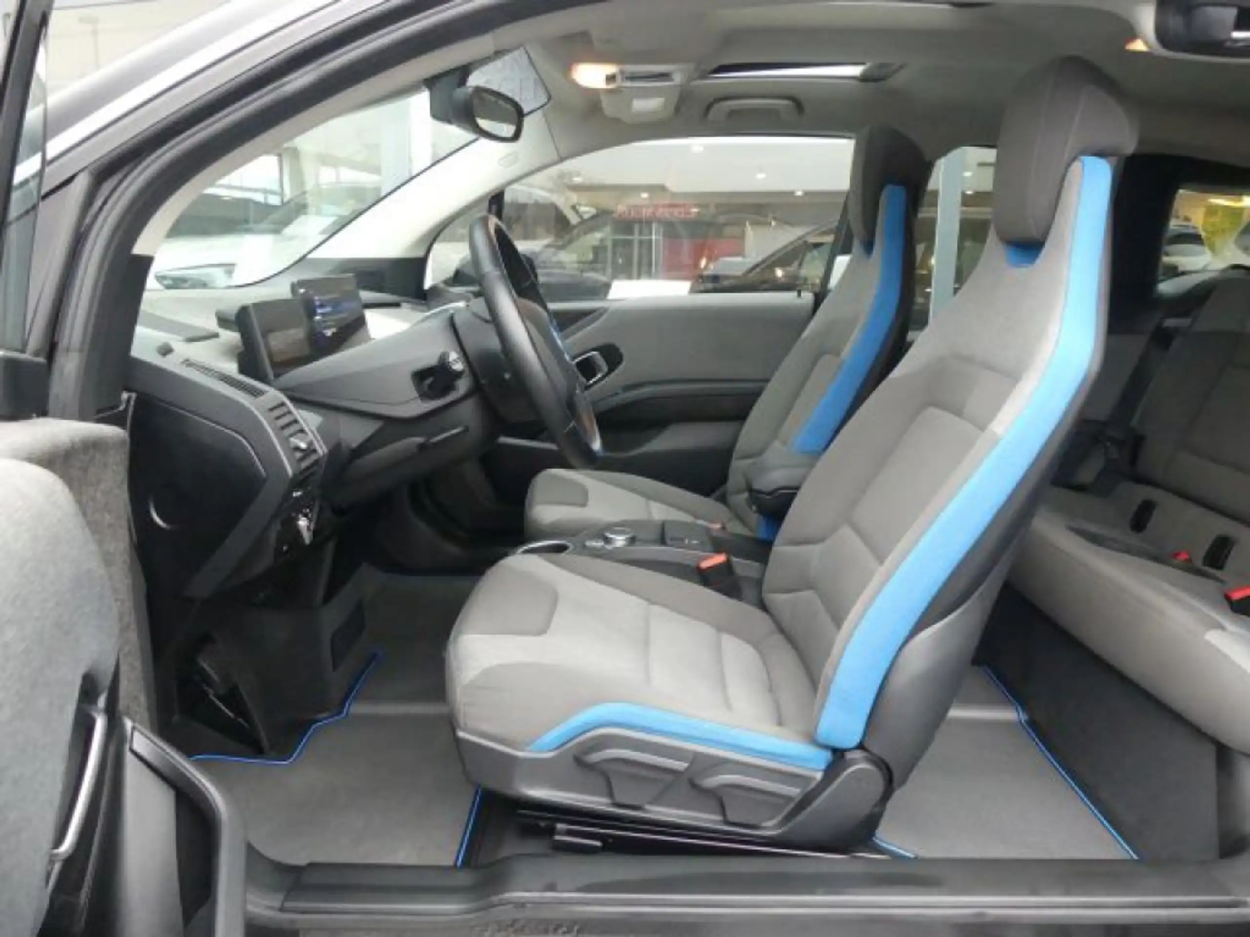 BMW - i3