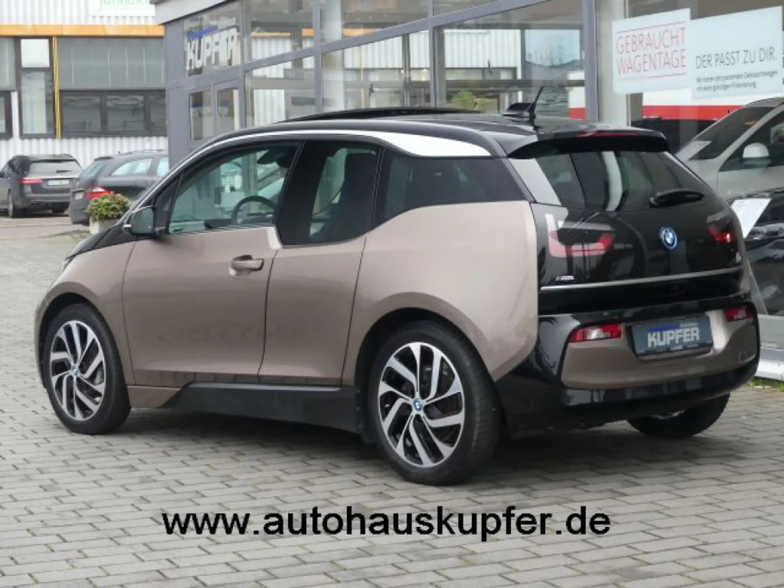 BMW - i3