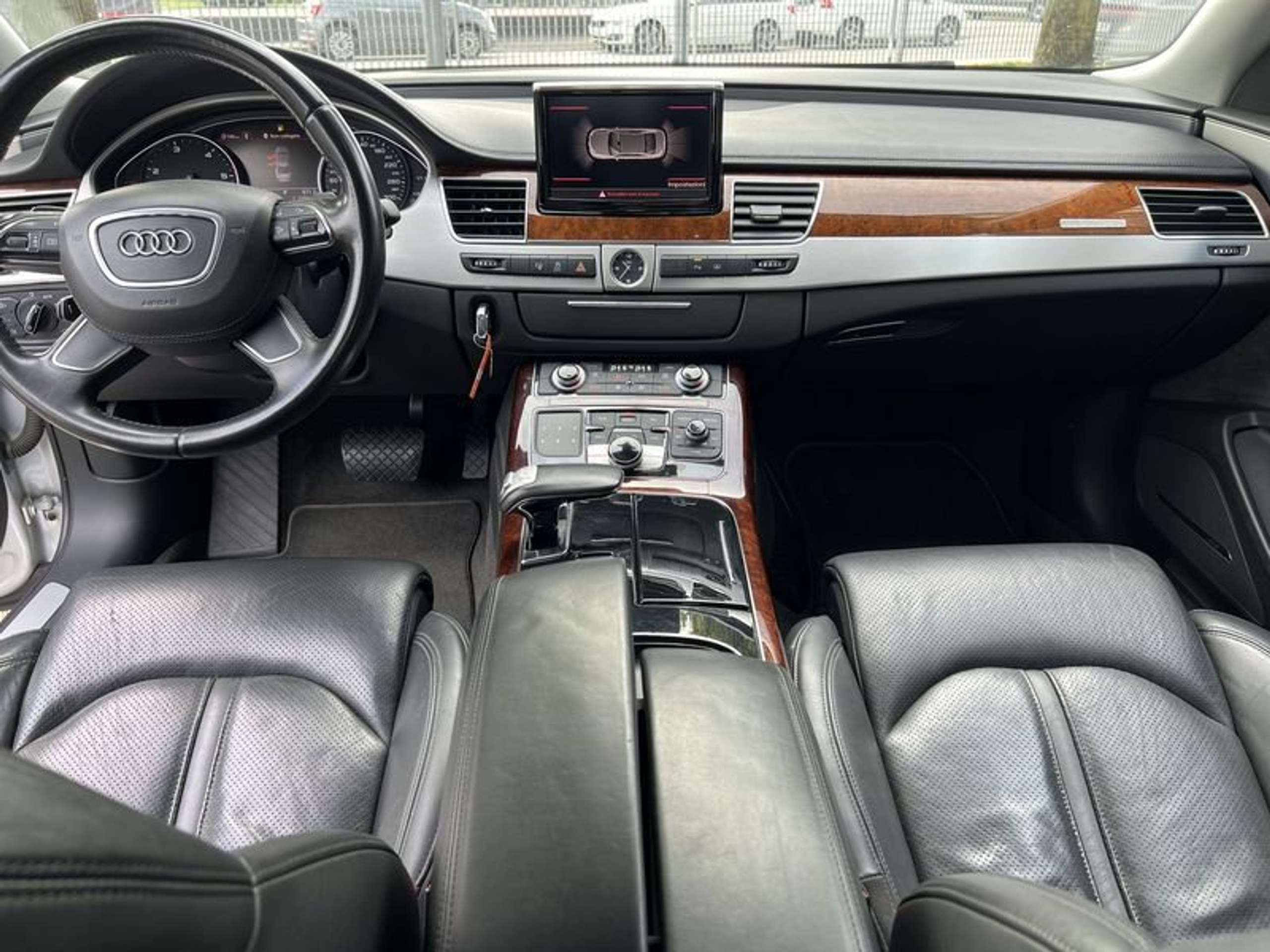 Audi - A8