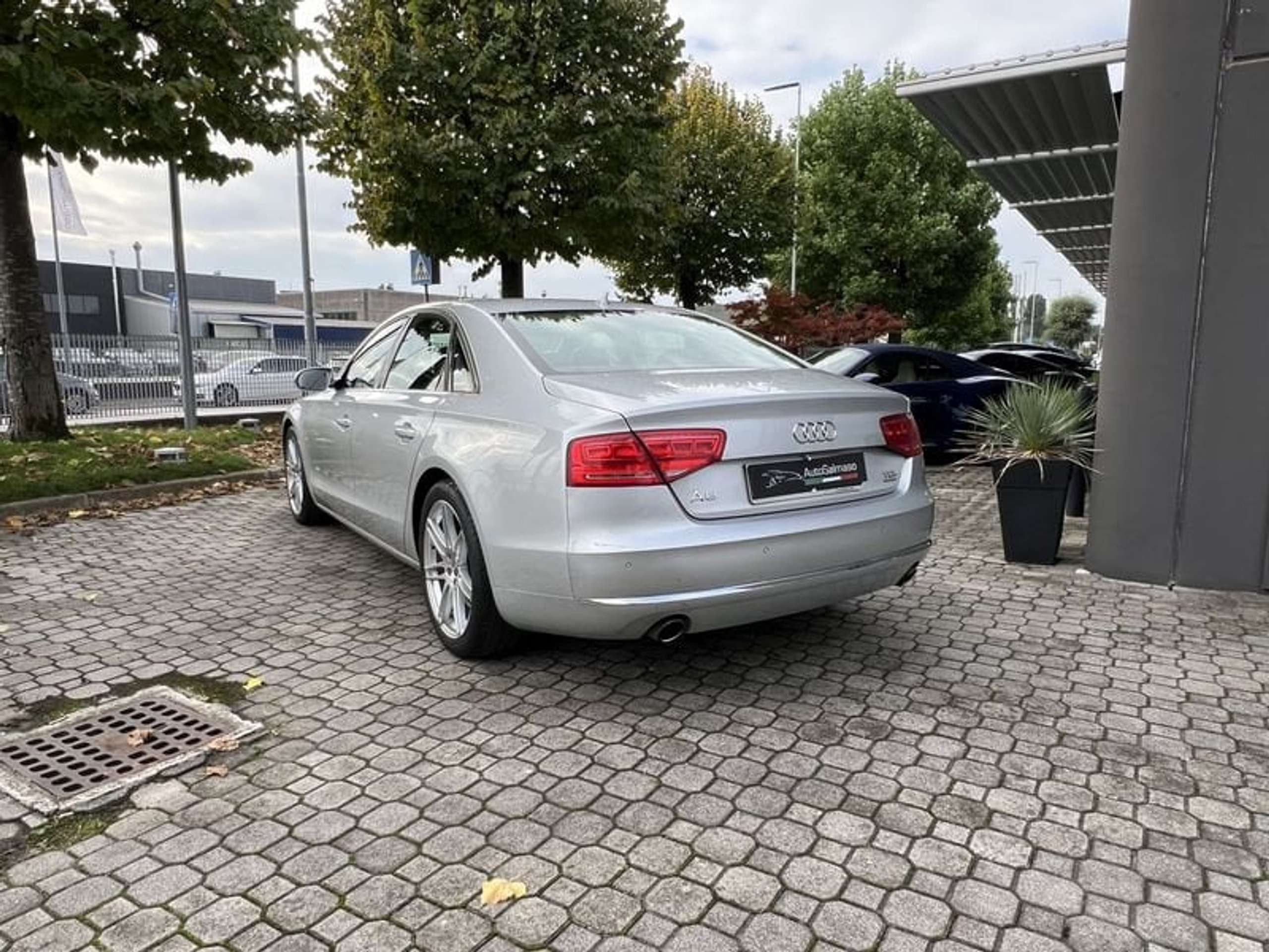 Audi - A8