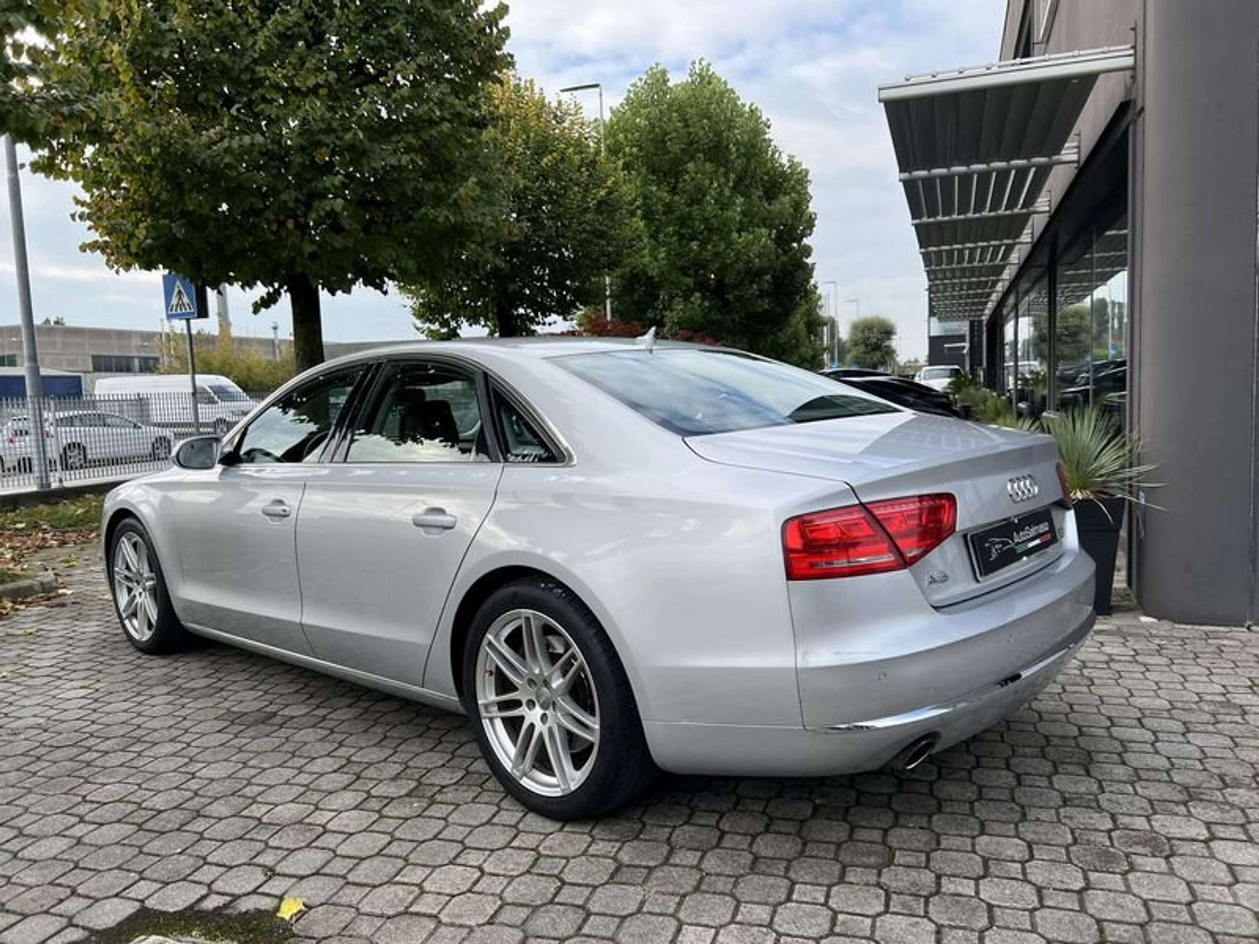 Audi - A8