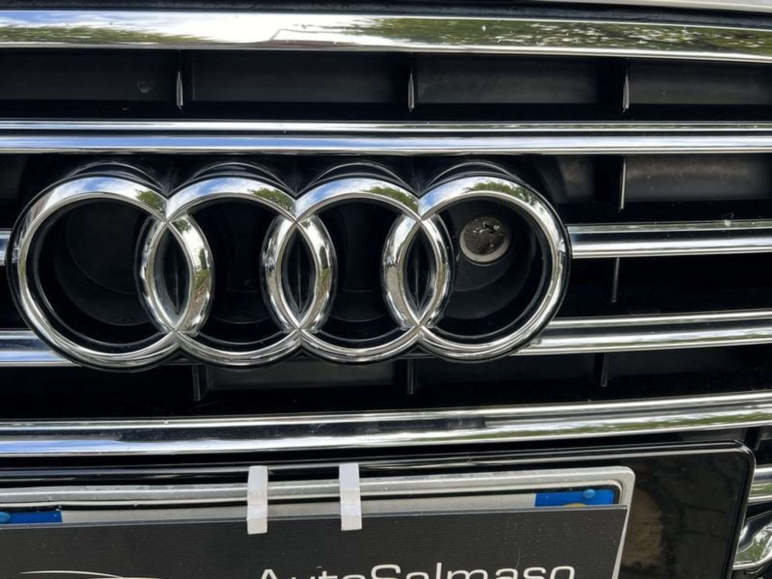 Audi - A8