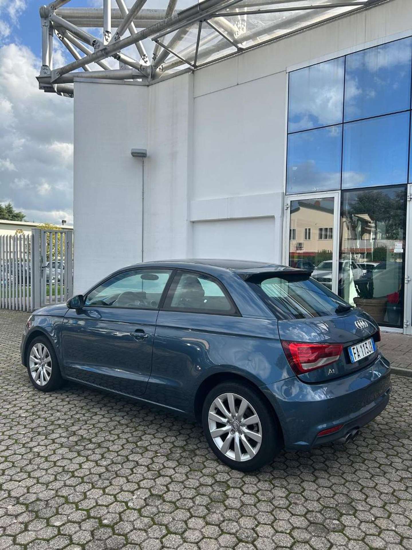 Audi - A1