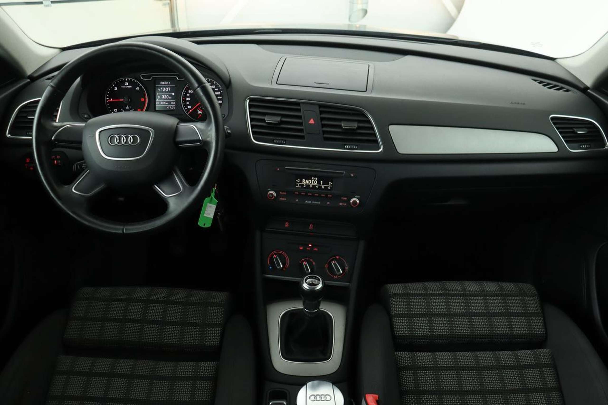 Audi - Q3