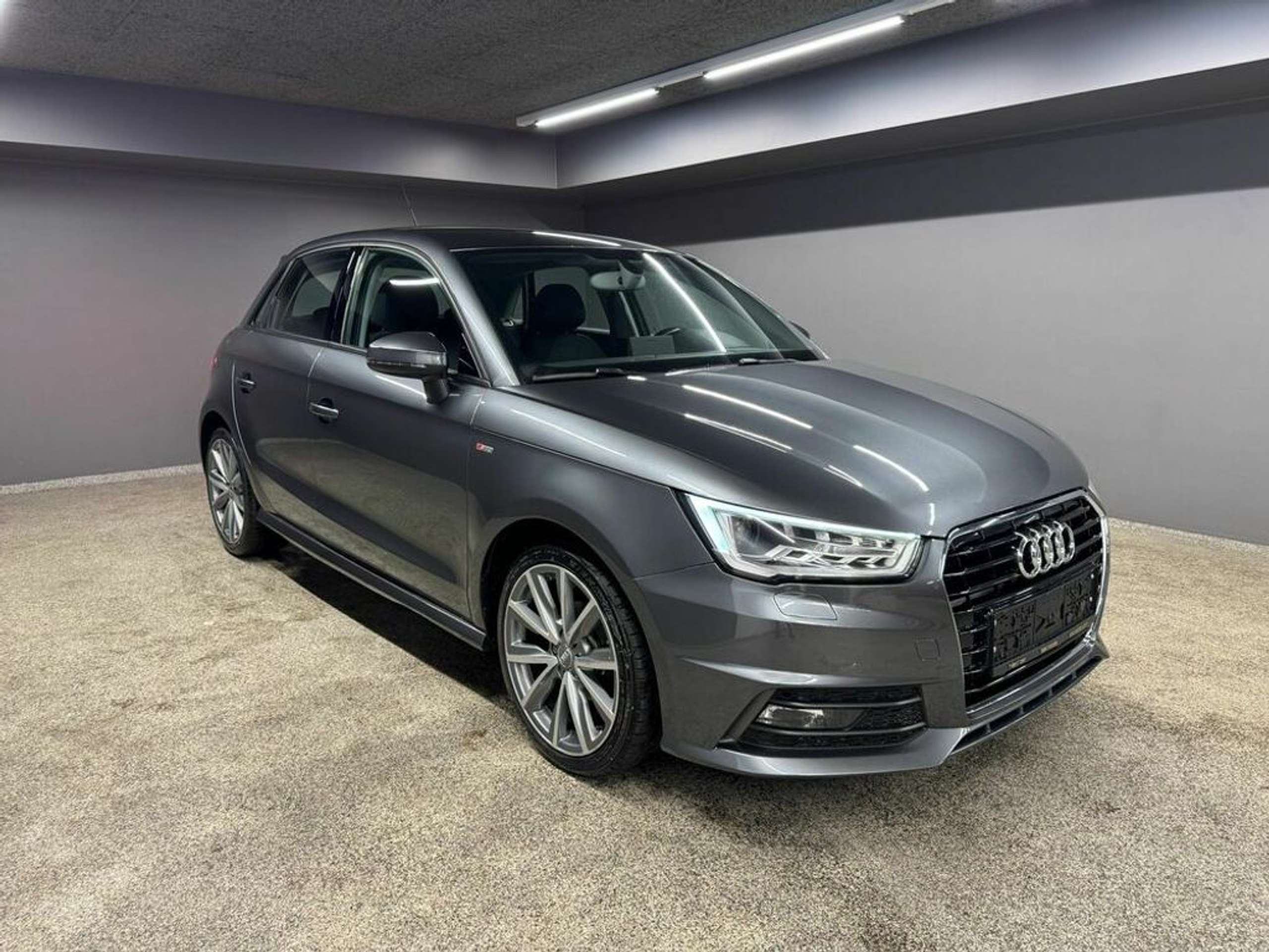 Audi - A1