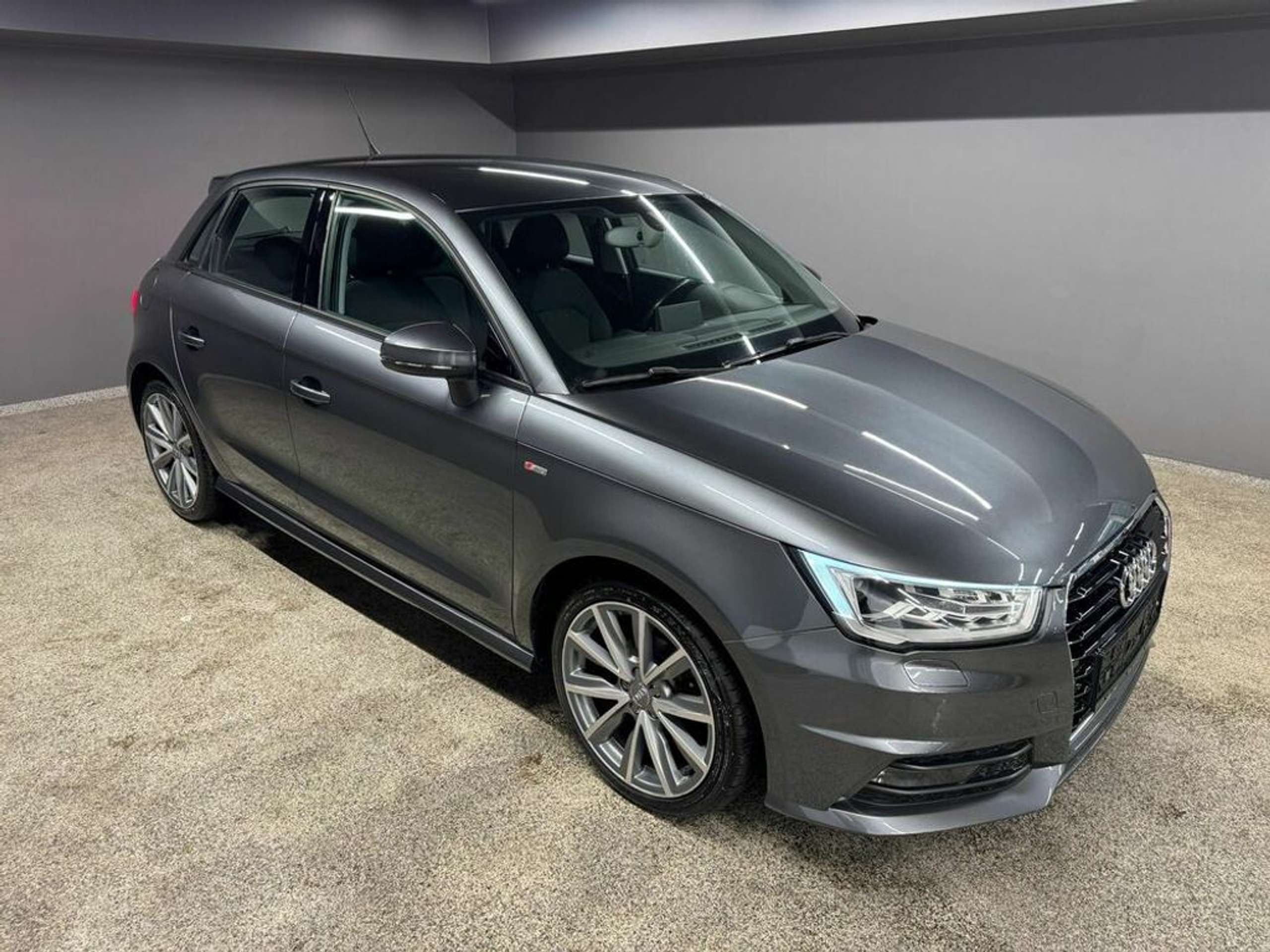 Audi - A1