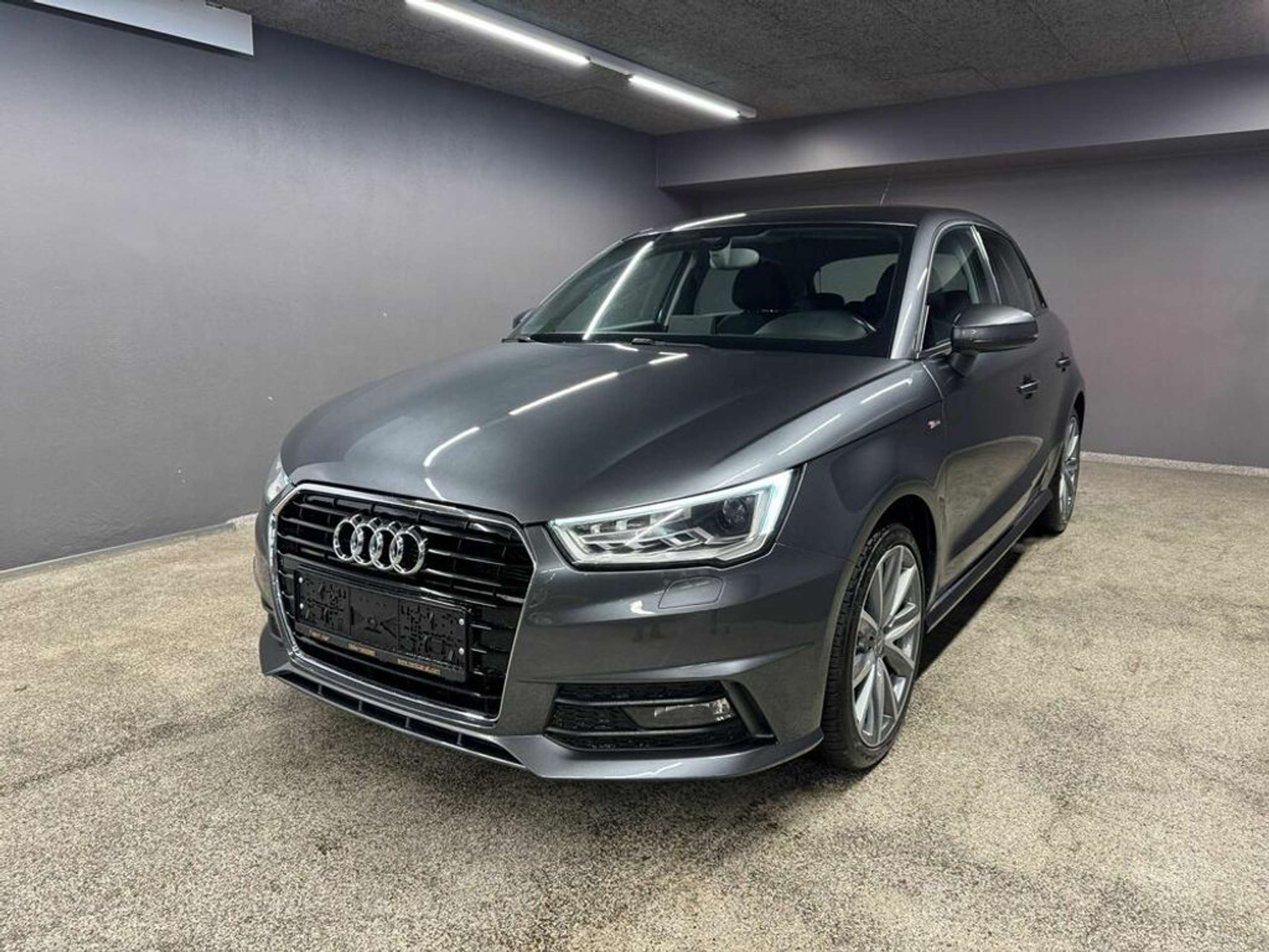 Audi - A1