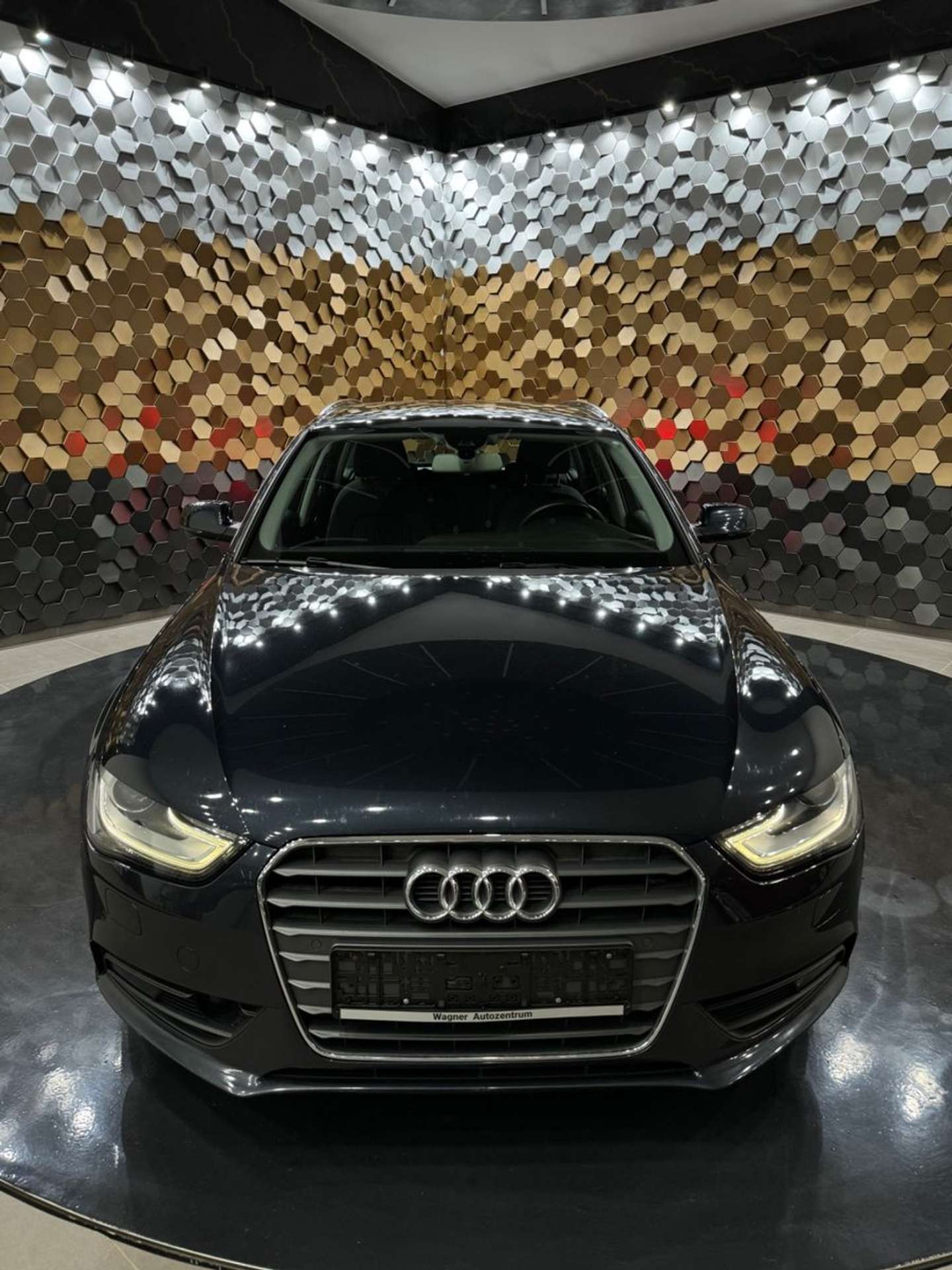 Audi - A4