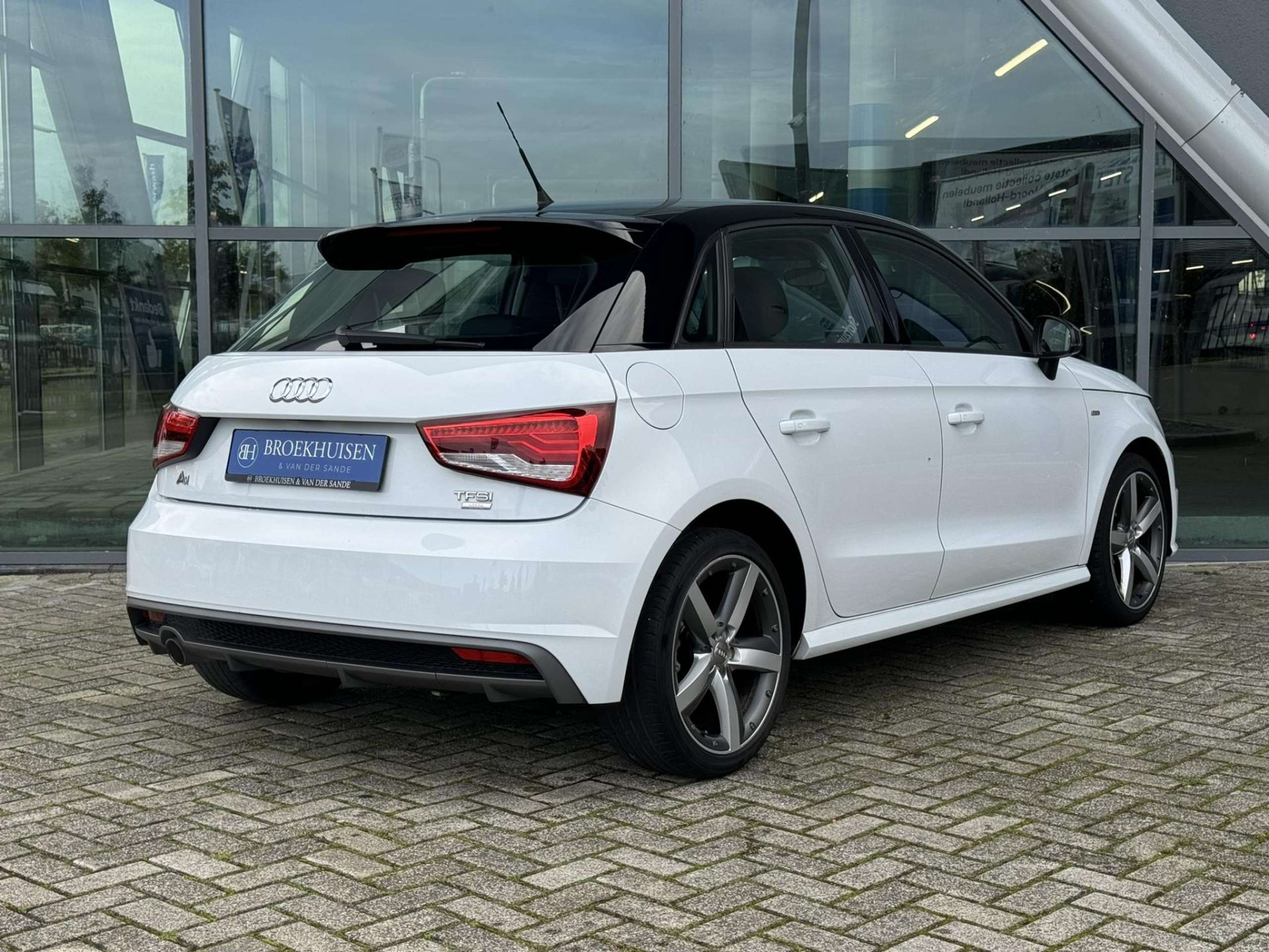 Audi - A1