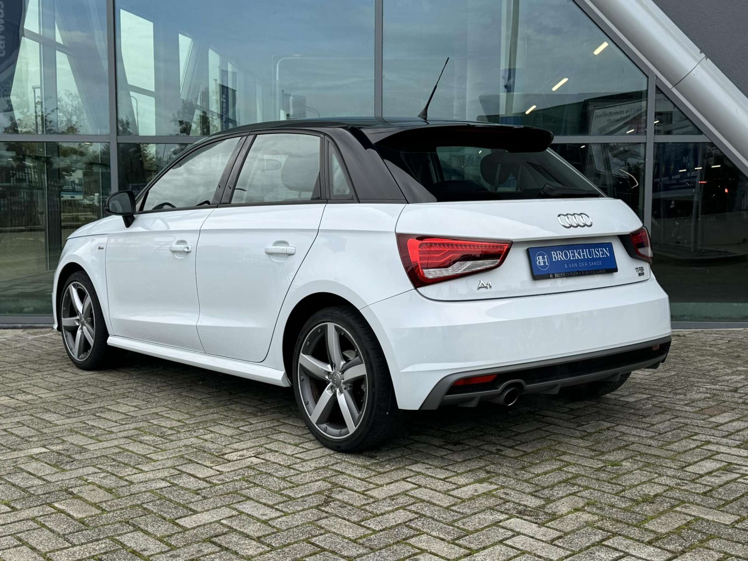 Audi - A1