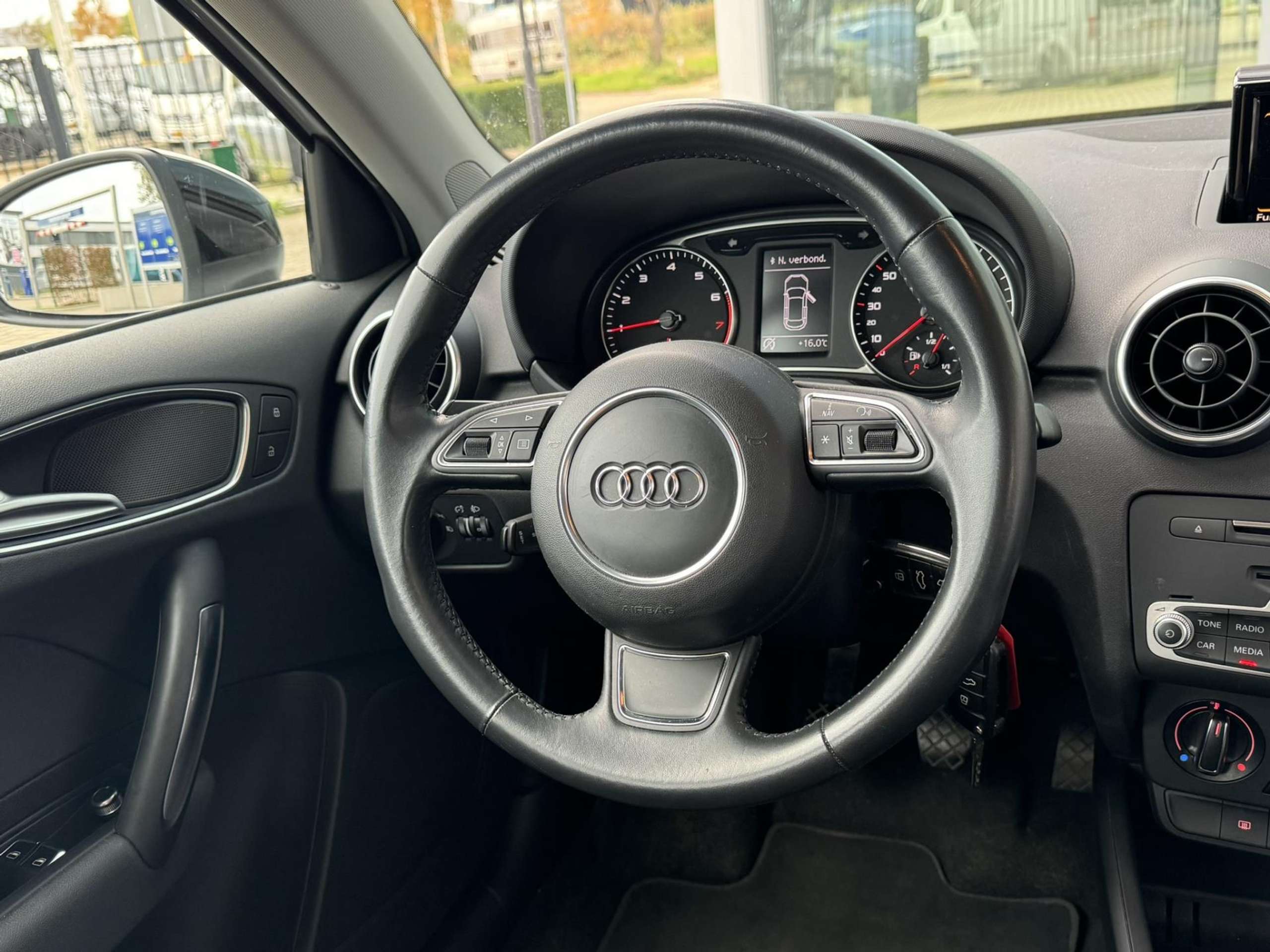 Audi - A1