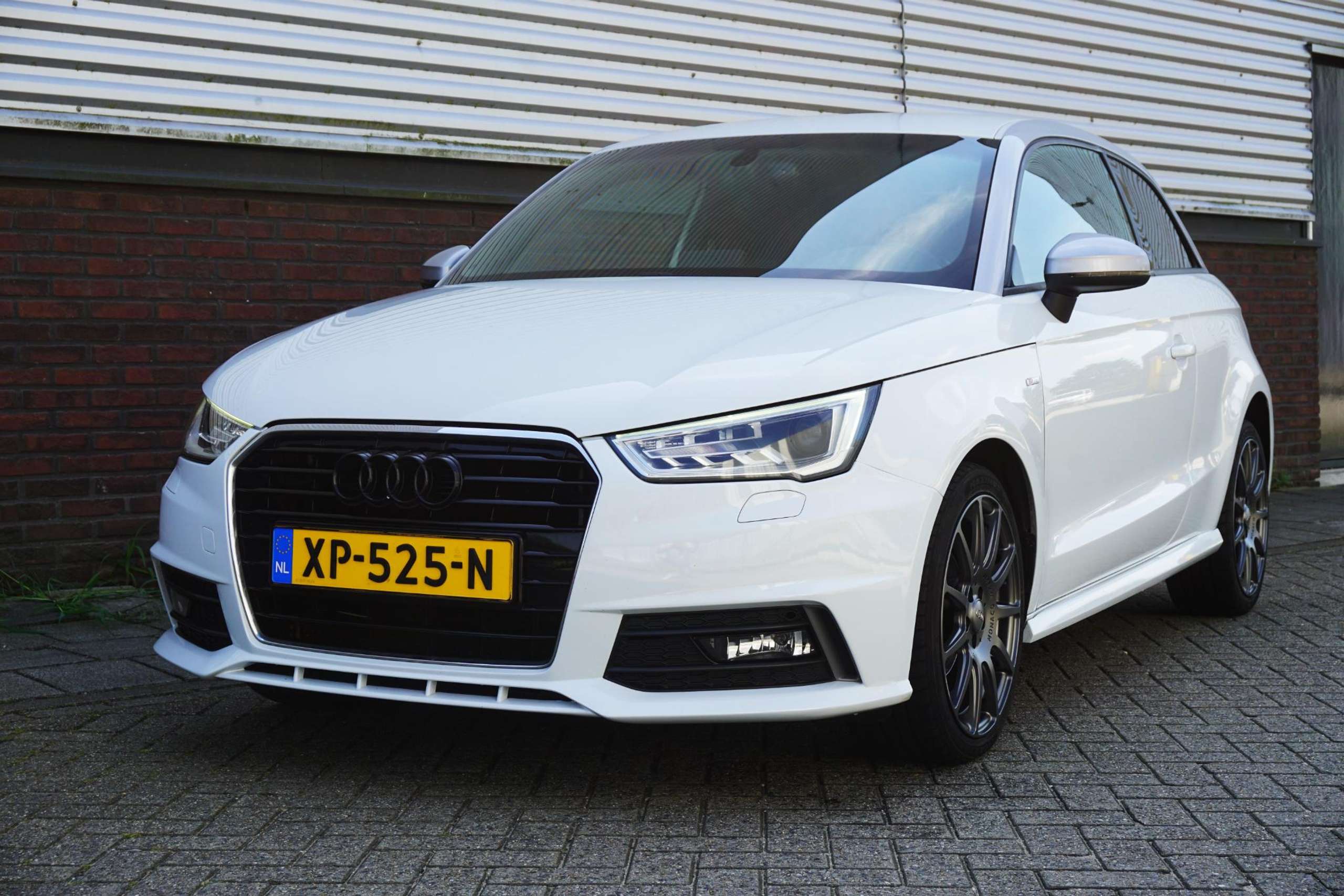 Audi - A1