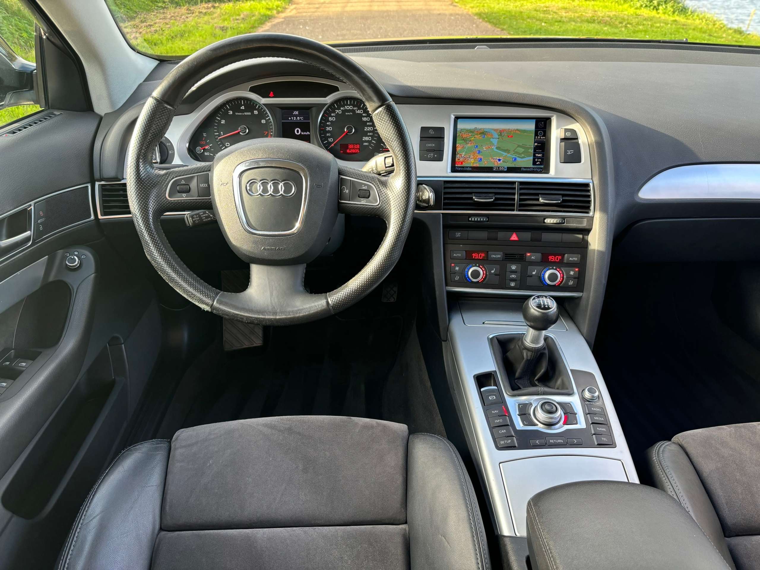 Audi - A6