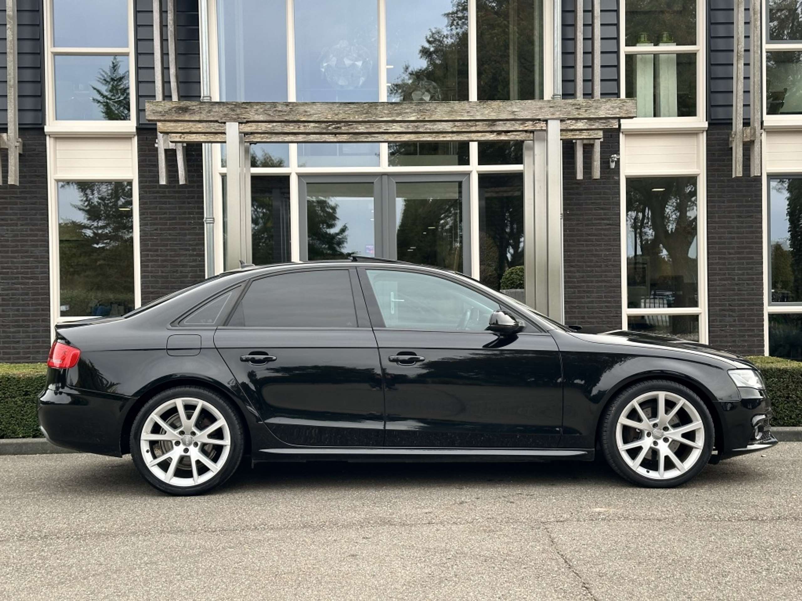 Audi - A4