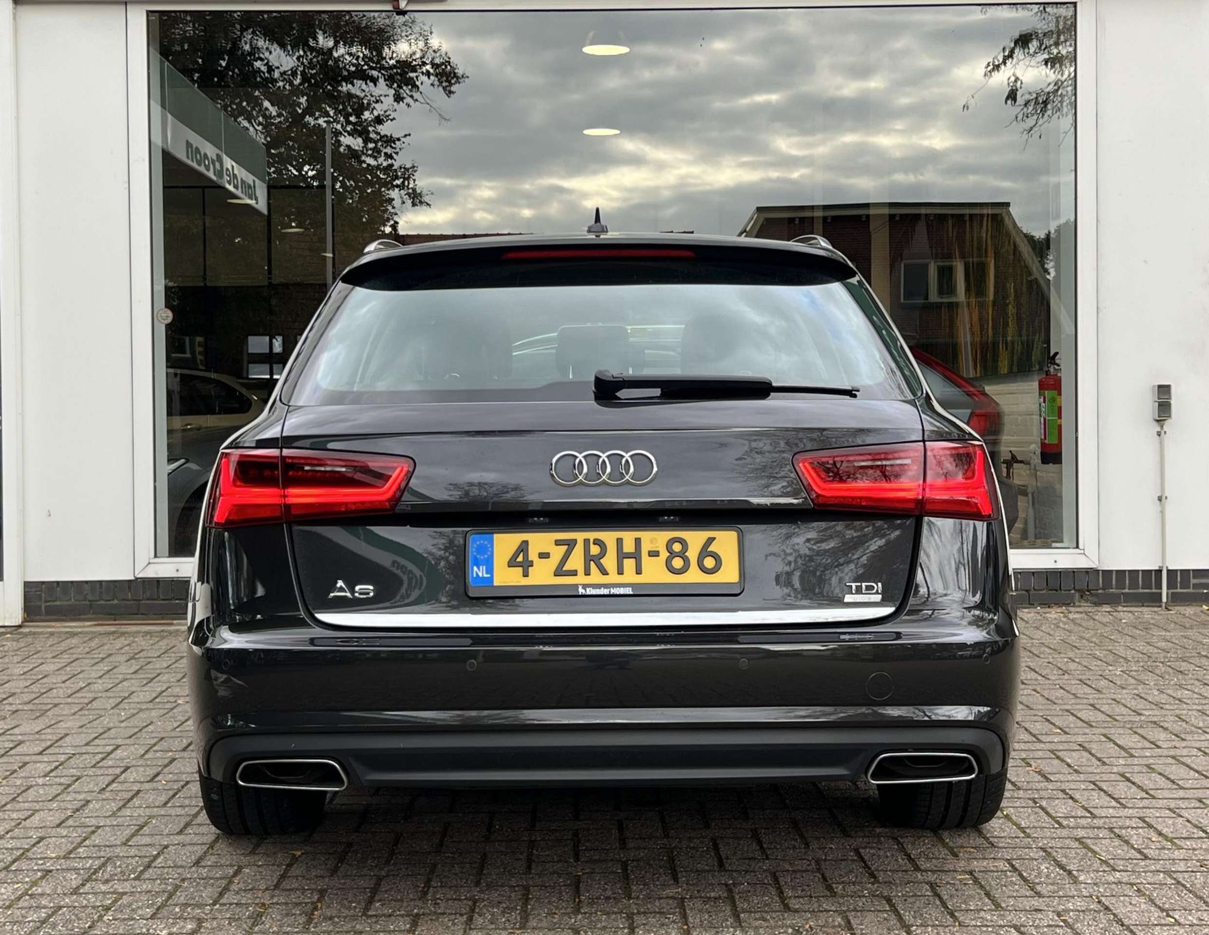 Audi - A6