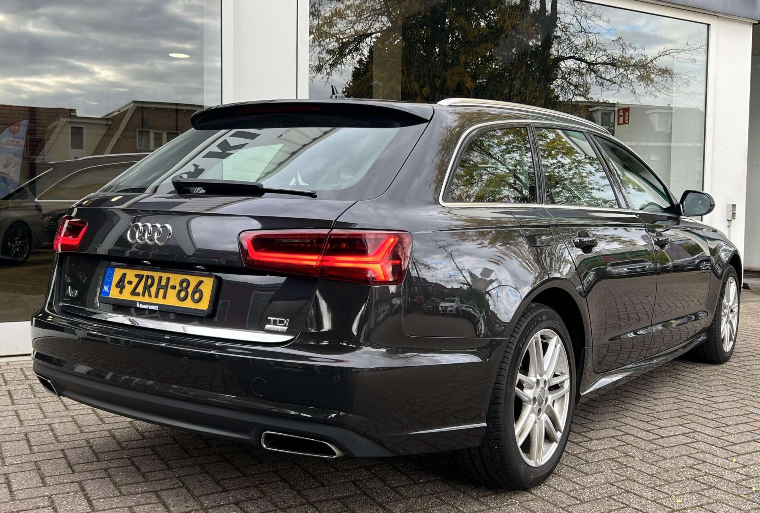 Audi - A6