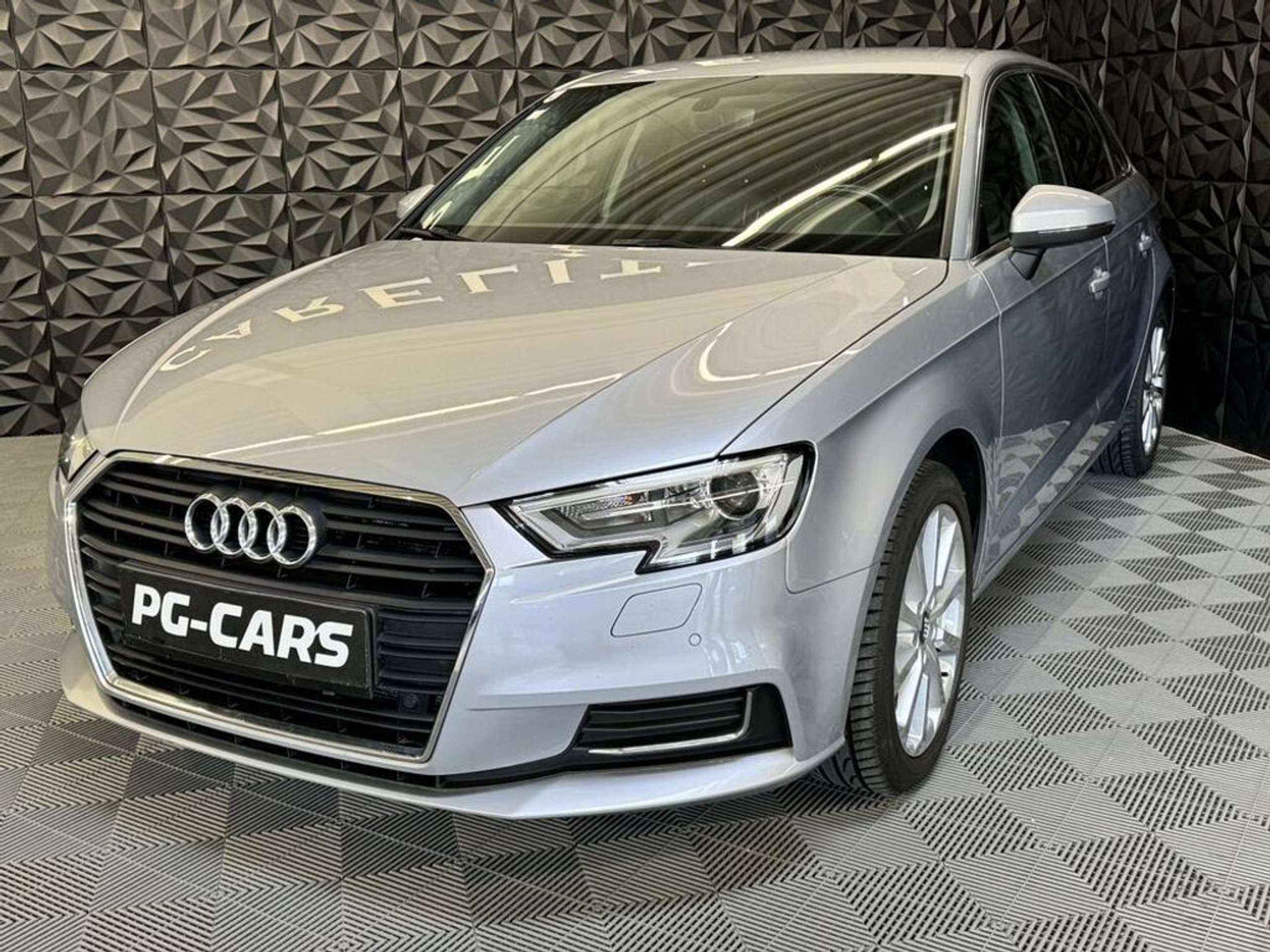 Audi - A3