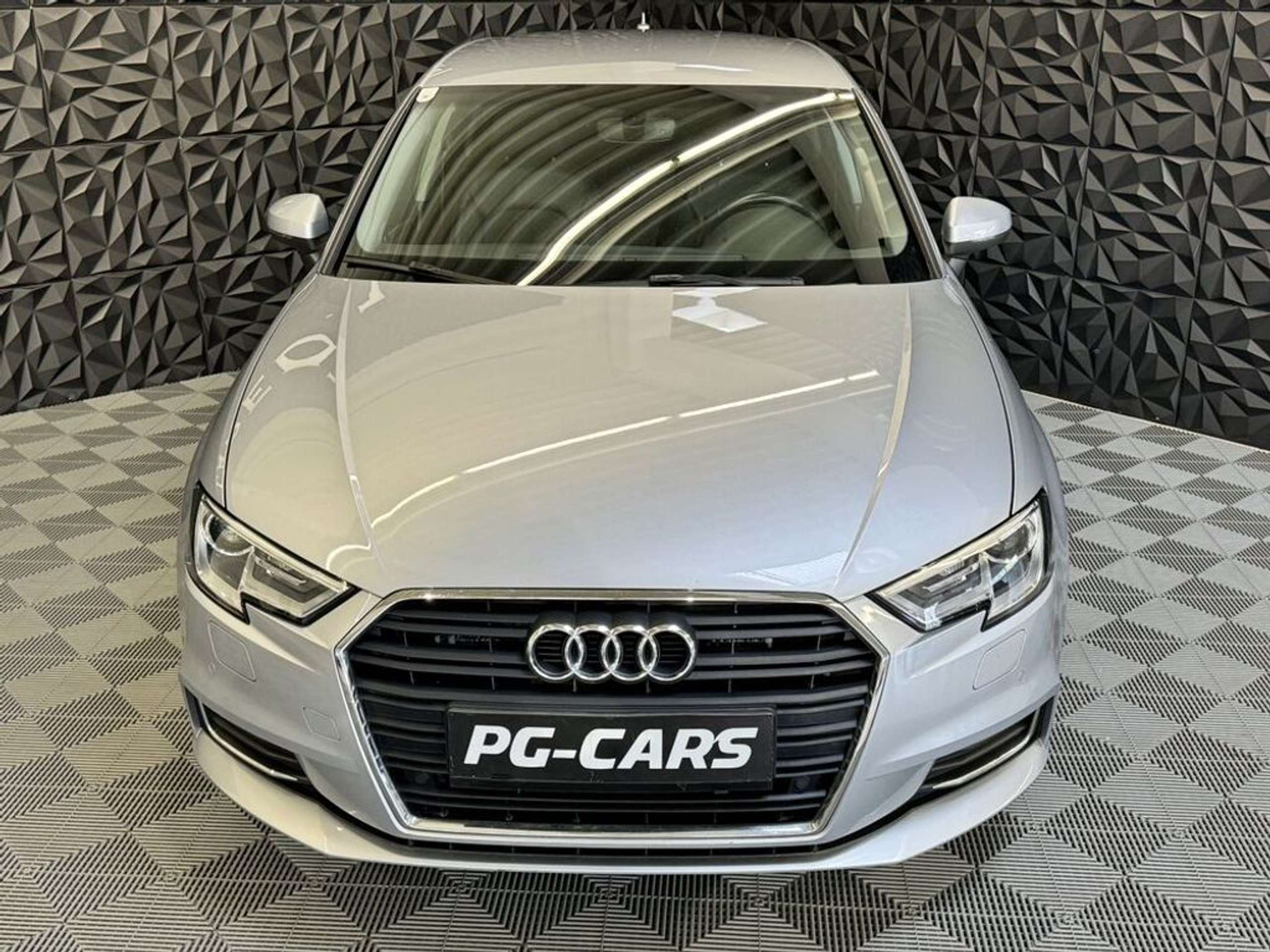 Audi - A3