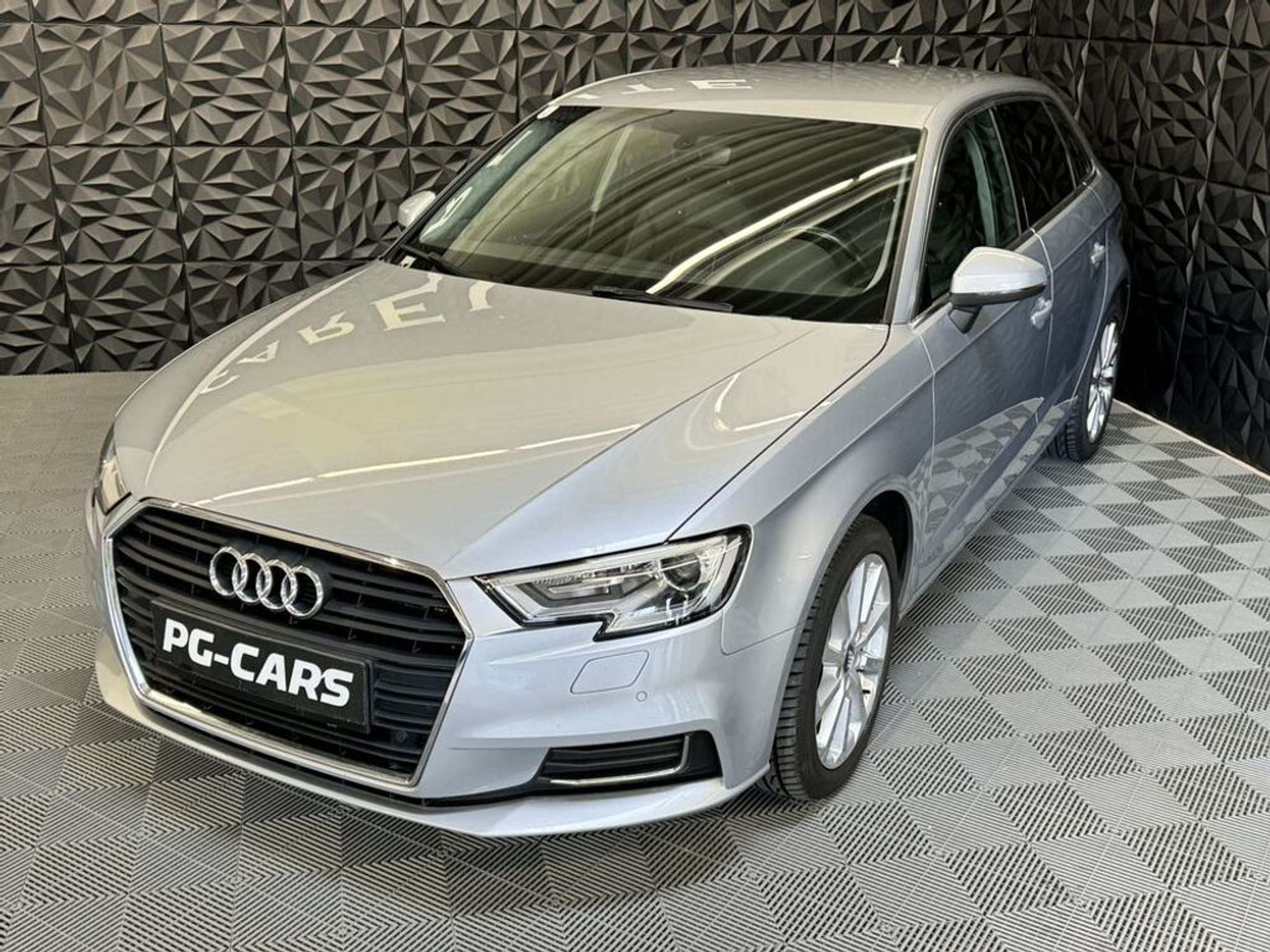 Audi - A3