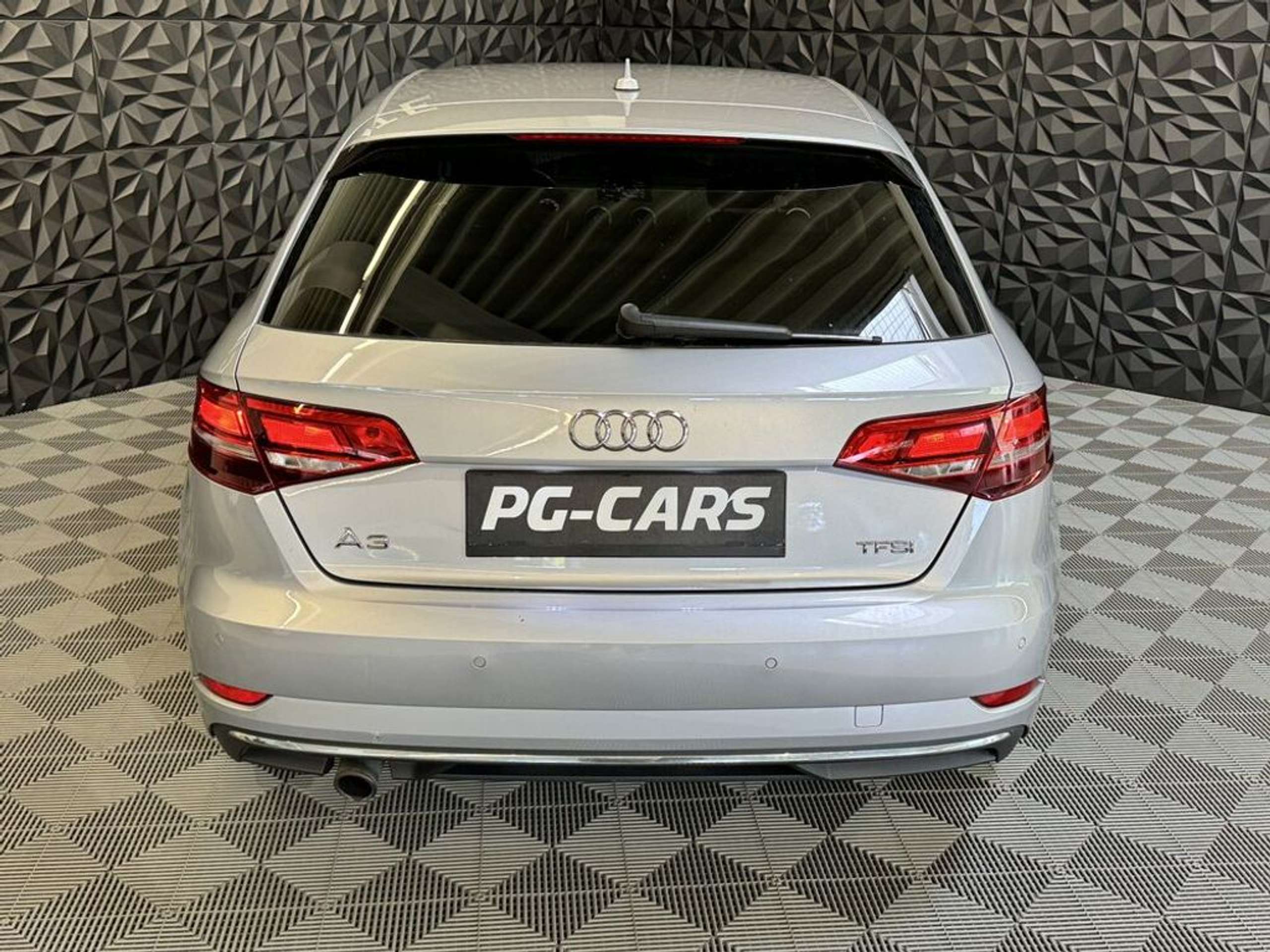 Audi - A3