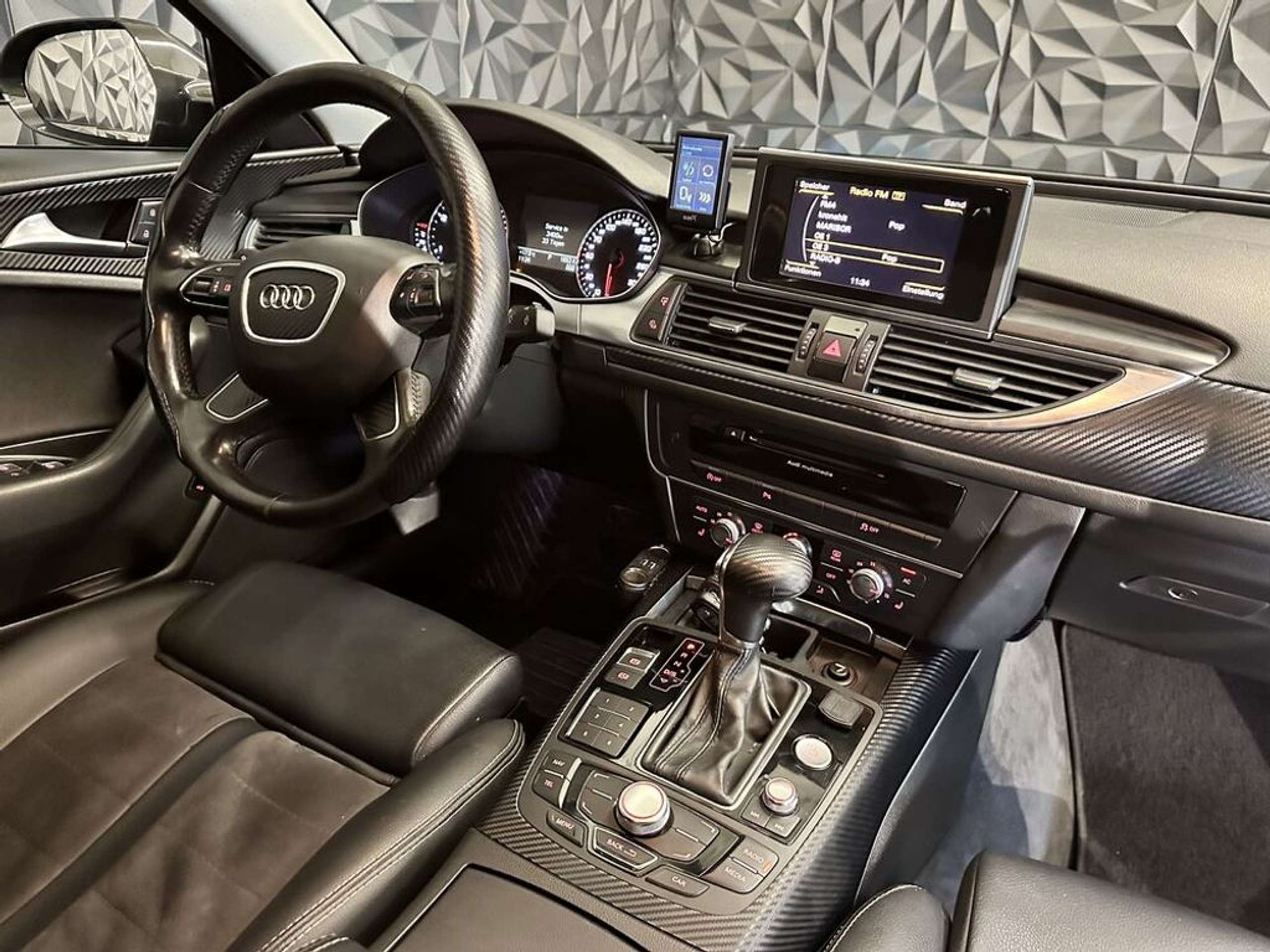 Audi - A6