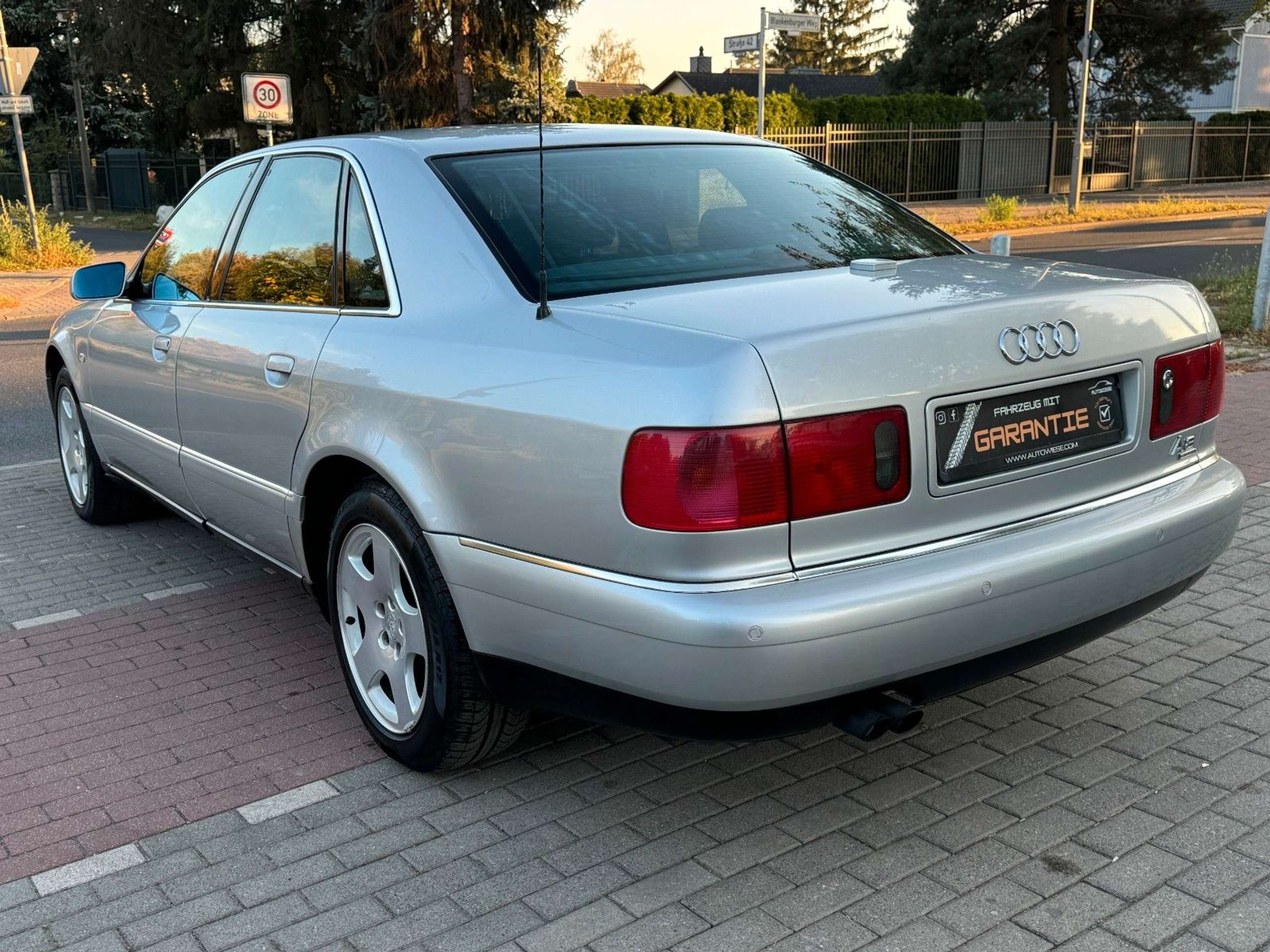 Audi - A8