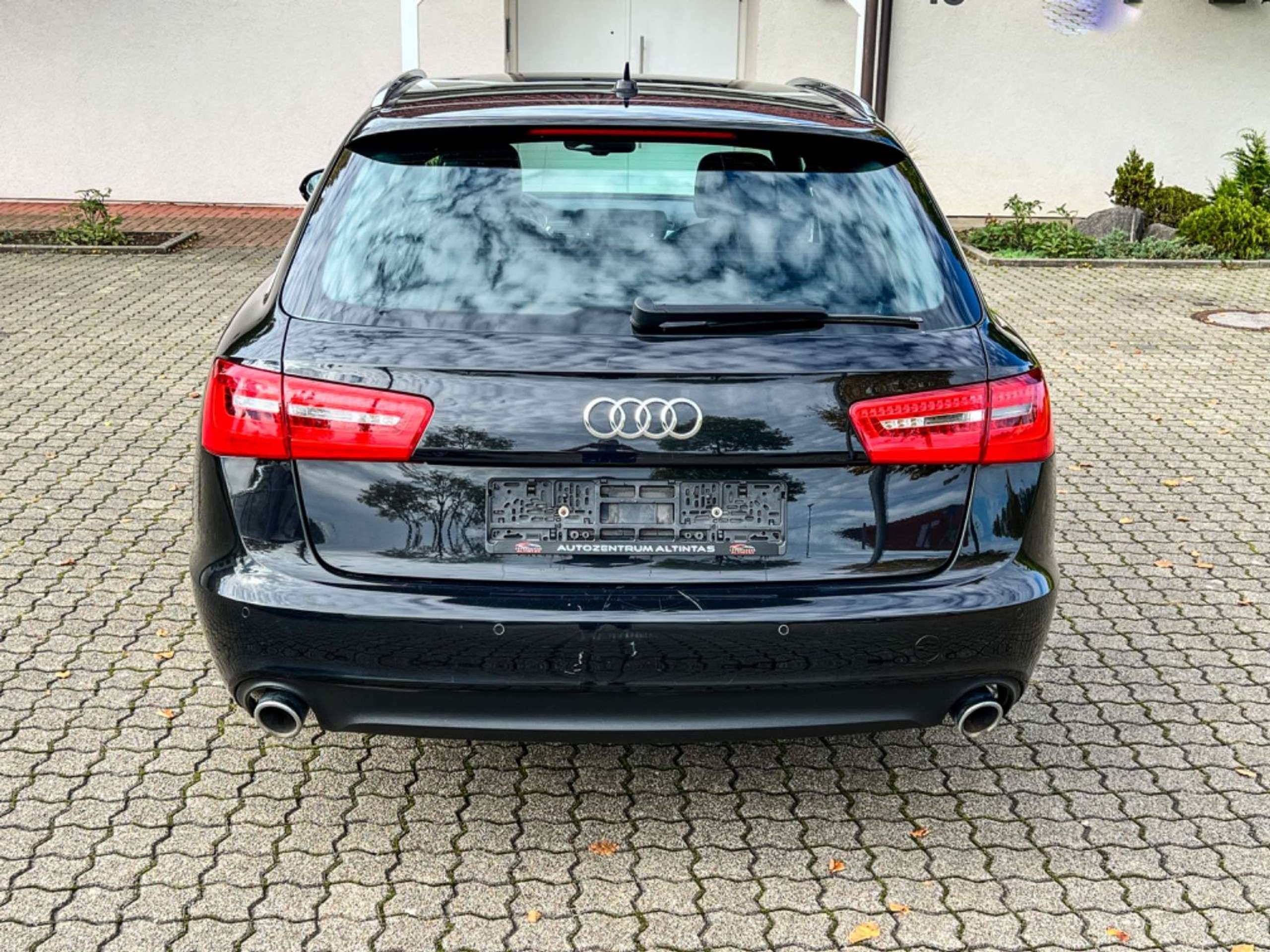 Audi - A6