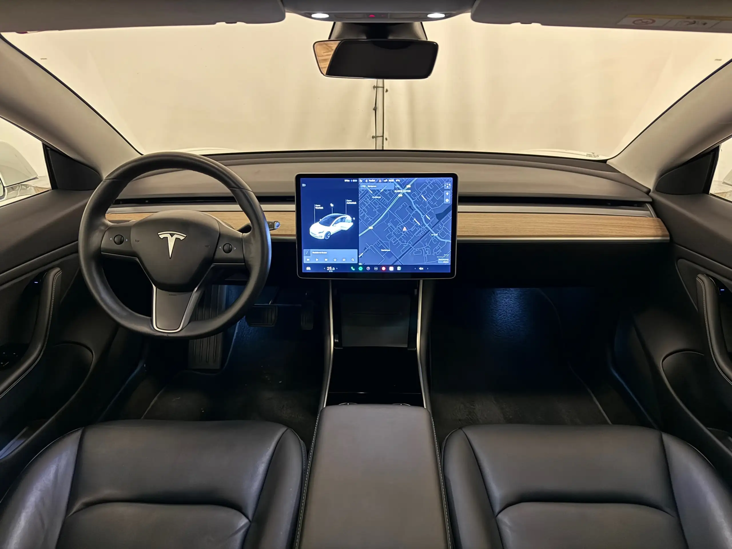 Tesla - Model 3